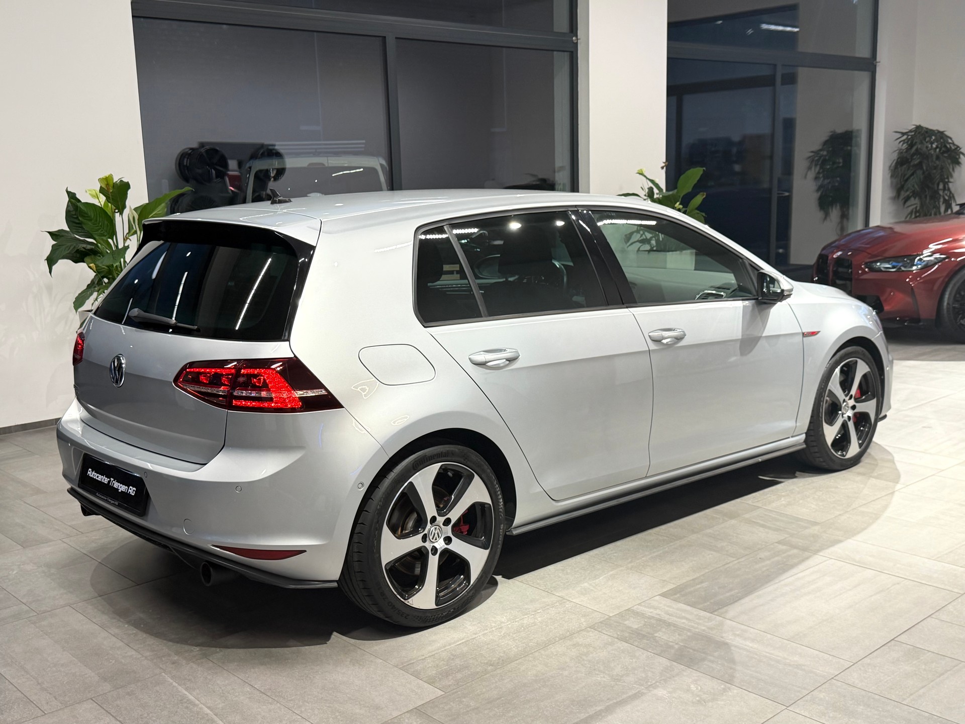 VW Golf 2.0 TSI GTI Performance DSG-image-9