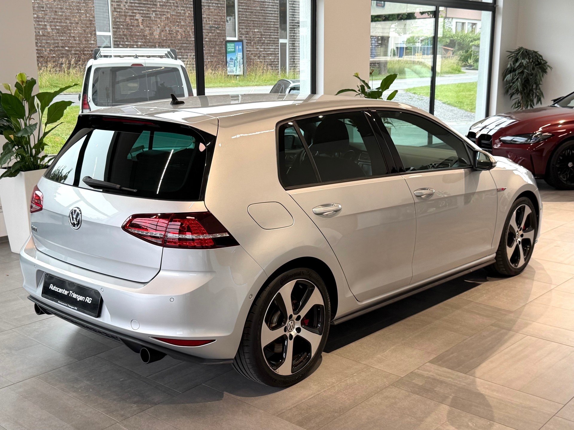 VW Golf 2.0 TSI GTI Performance DSG-image-5
