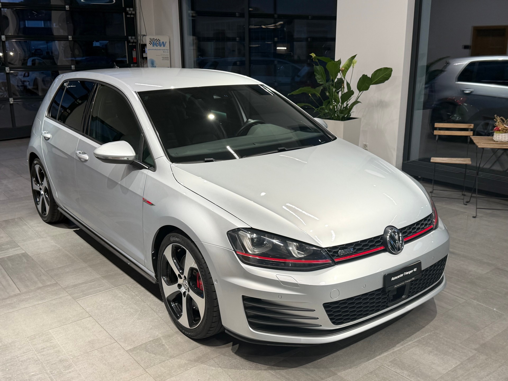 VW Golf 2.0 TSI GTI Performance DSG-image-0