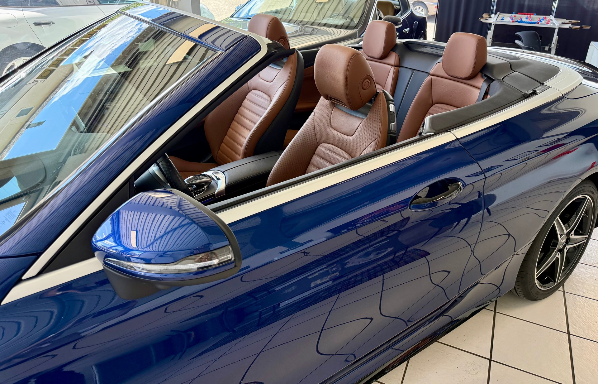 MERCEDES-BENZ C 43 Cabriolet AMG 4Matic 9G-Tronic-image-5