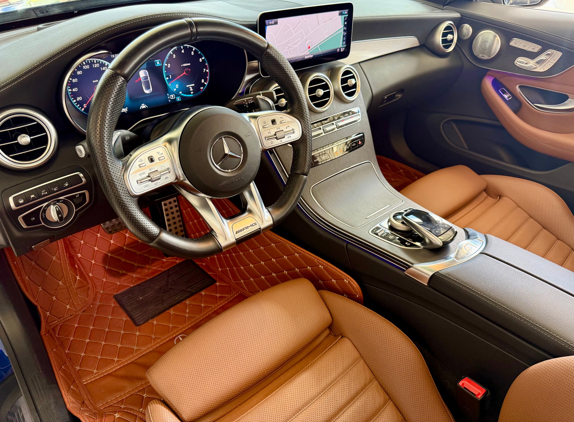 MERCEDES-BENZ C 43 Cabriolet AMG 4Matic 9G-Tronic-image-12