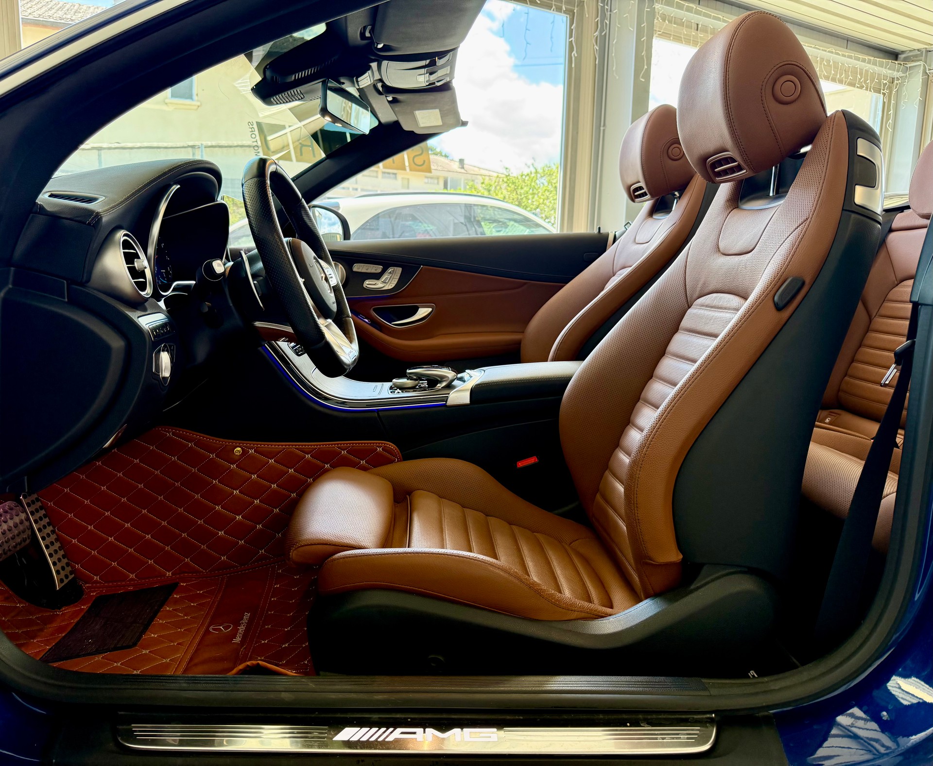 MERCEDES-BENZ C 43 Cabriolet AMG 4Matic 9G-Tronic-image-11