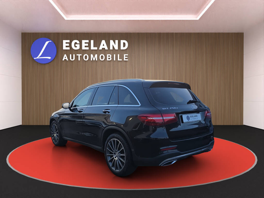 MERCEDES-BENZ GLC 250 d AMG Line 4m-image-4