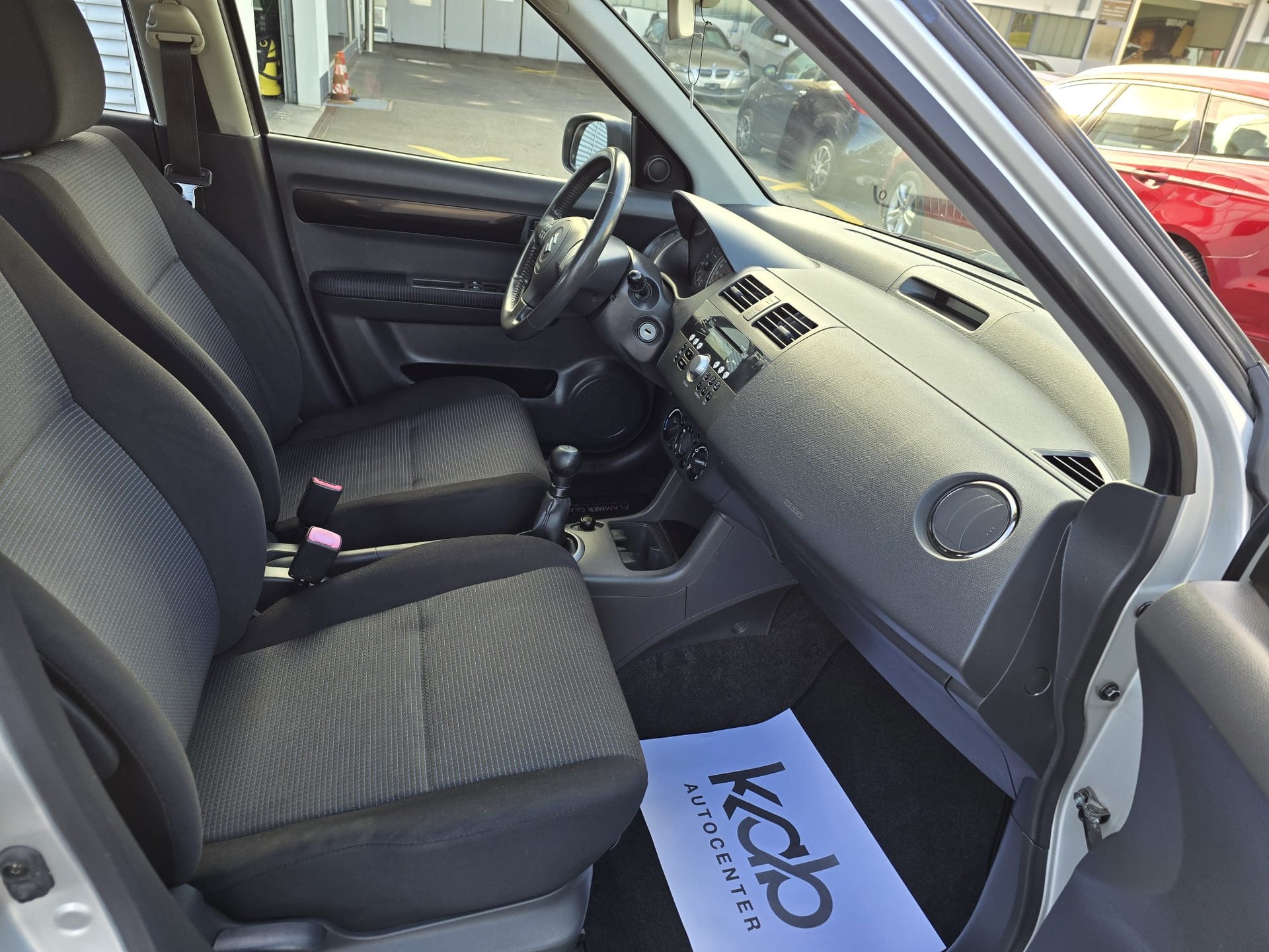 SUZUKI Swift 1.3i 16V GL Top 4x4-image-12