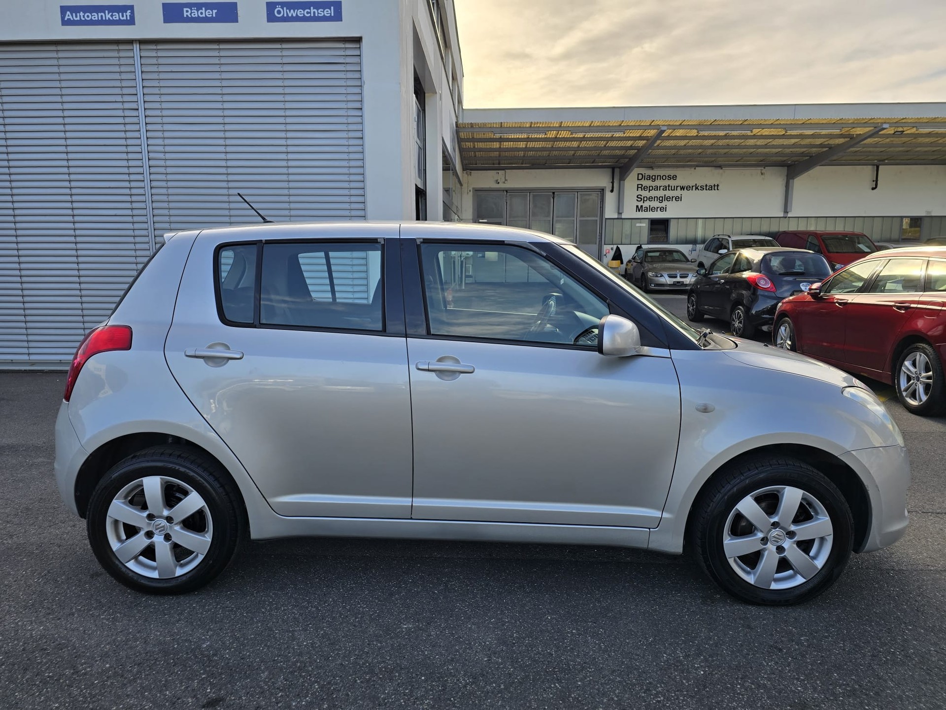 SUZUKI Swift 1.3i 16V GL Top 4x4-image-7