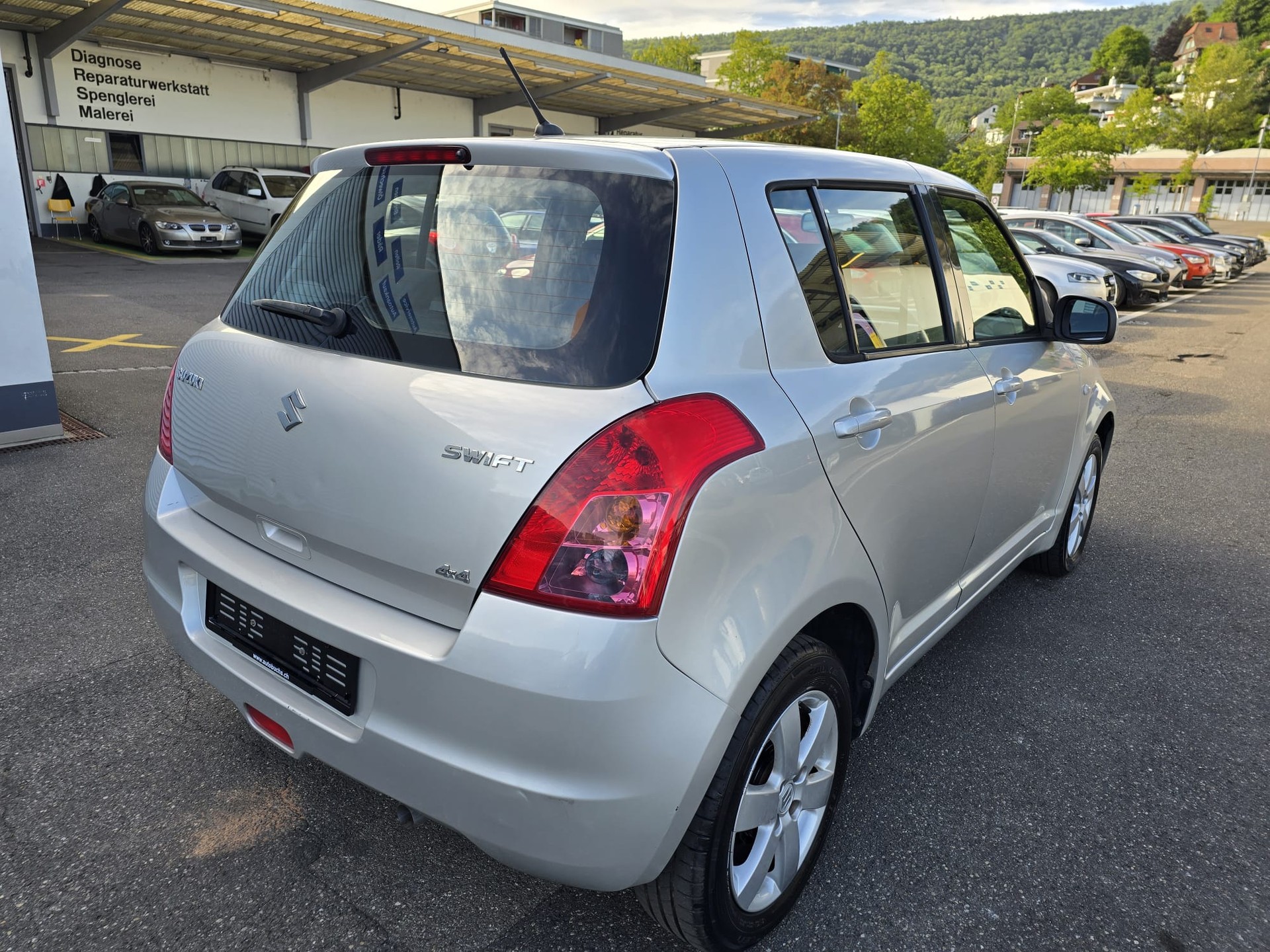 SUZUKI Swift 1.3i 16V GL Top 4x4-image-5