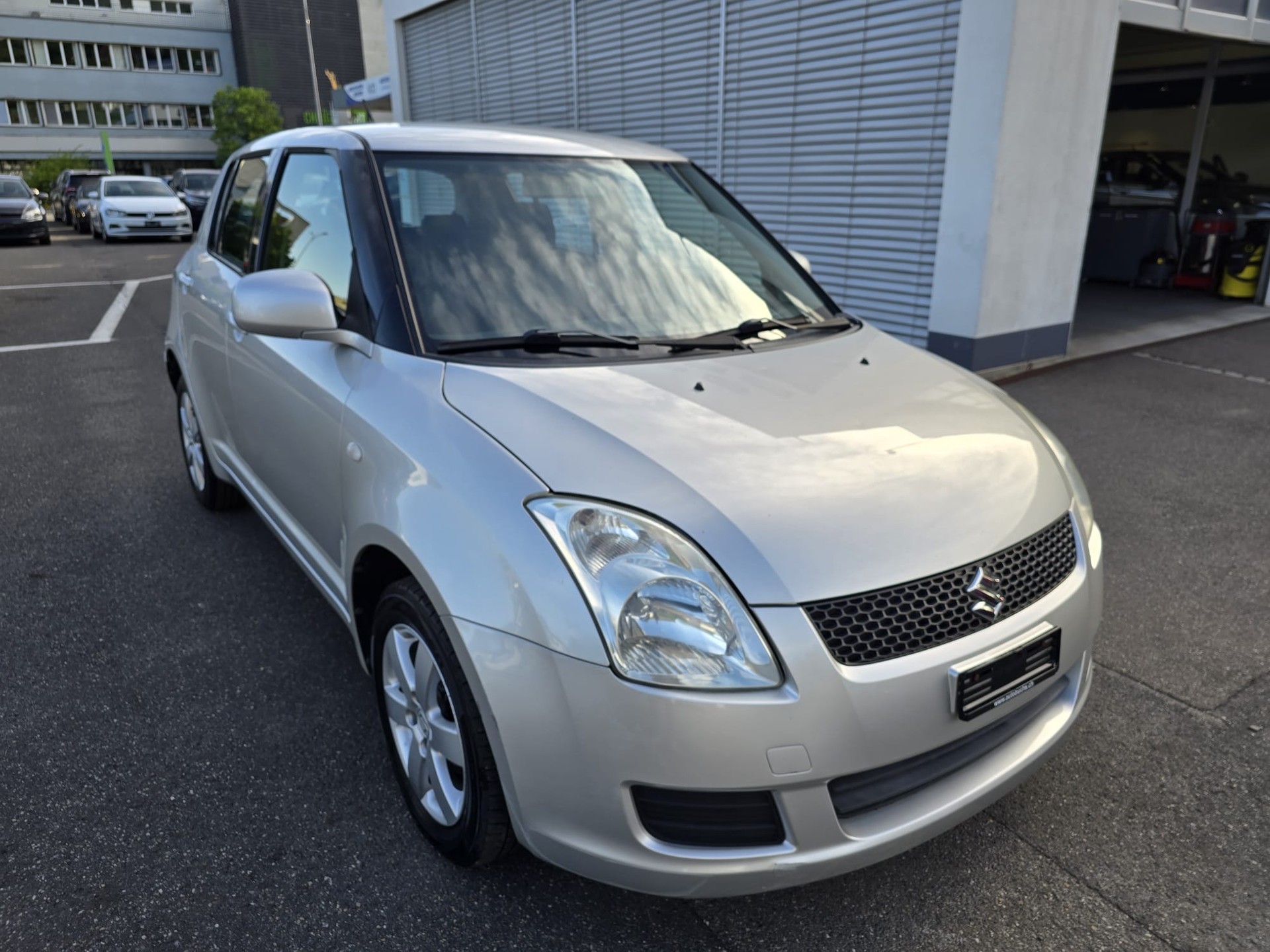 SUZUKI Swift 1.3i 16V GL Top 4x4-image-2