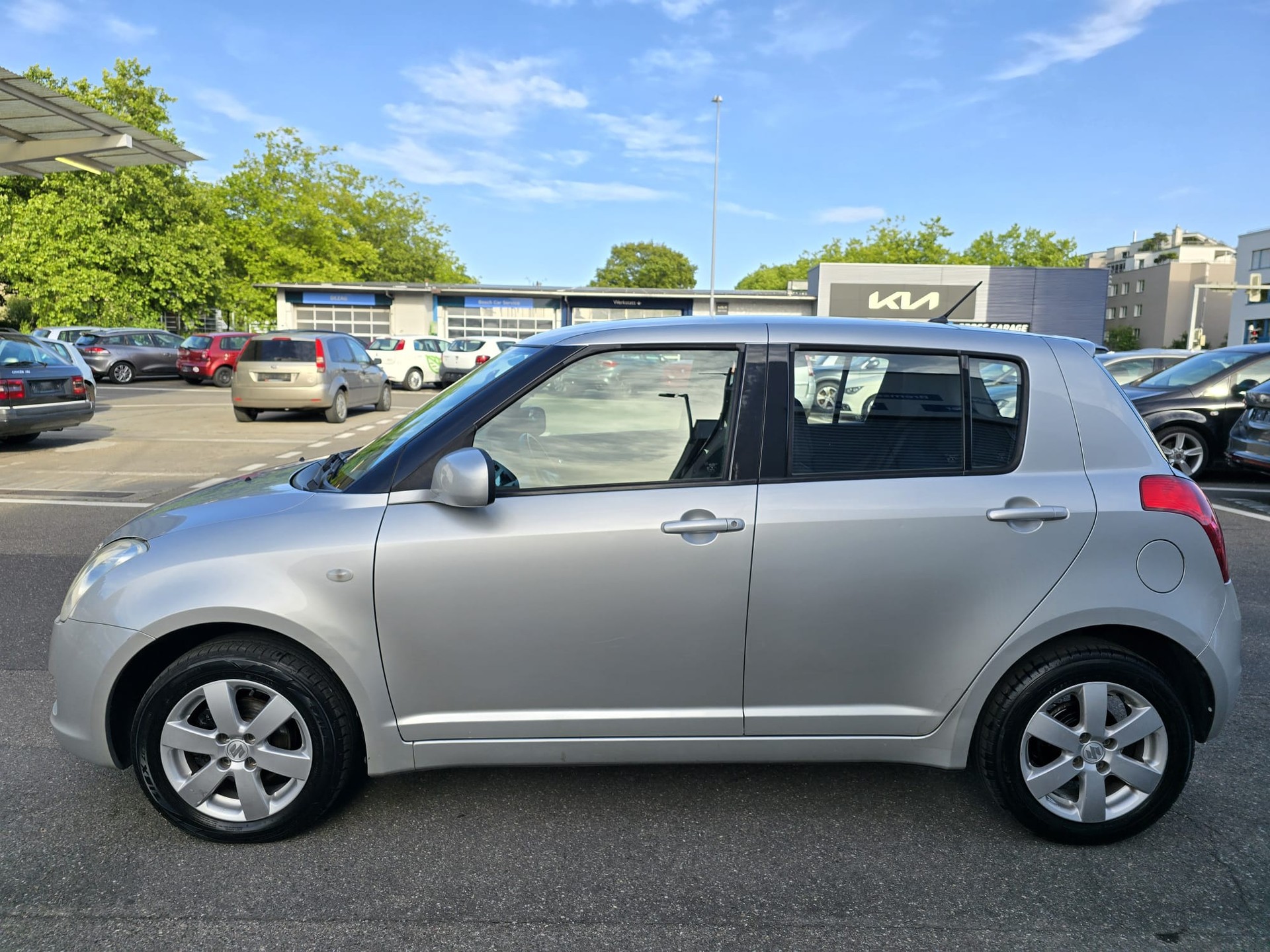 SUZUKI Swift 1.3i 16V GL Top 4x4-image-6