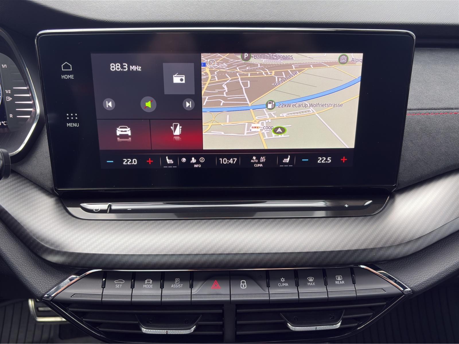 SKODA Octavia Combi 2.0 TDI RS 4x4 DSG-image-11