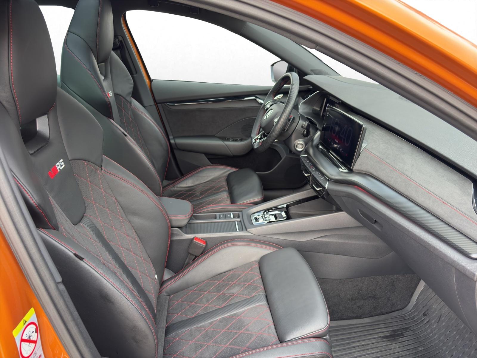 SKODA Octavia Combi 2.0 TDI RS 4x4 DSG-image-15