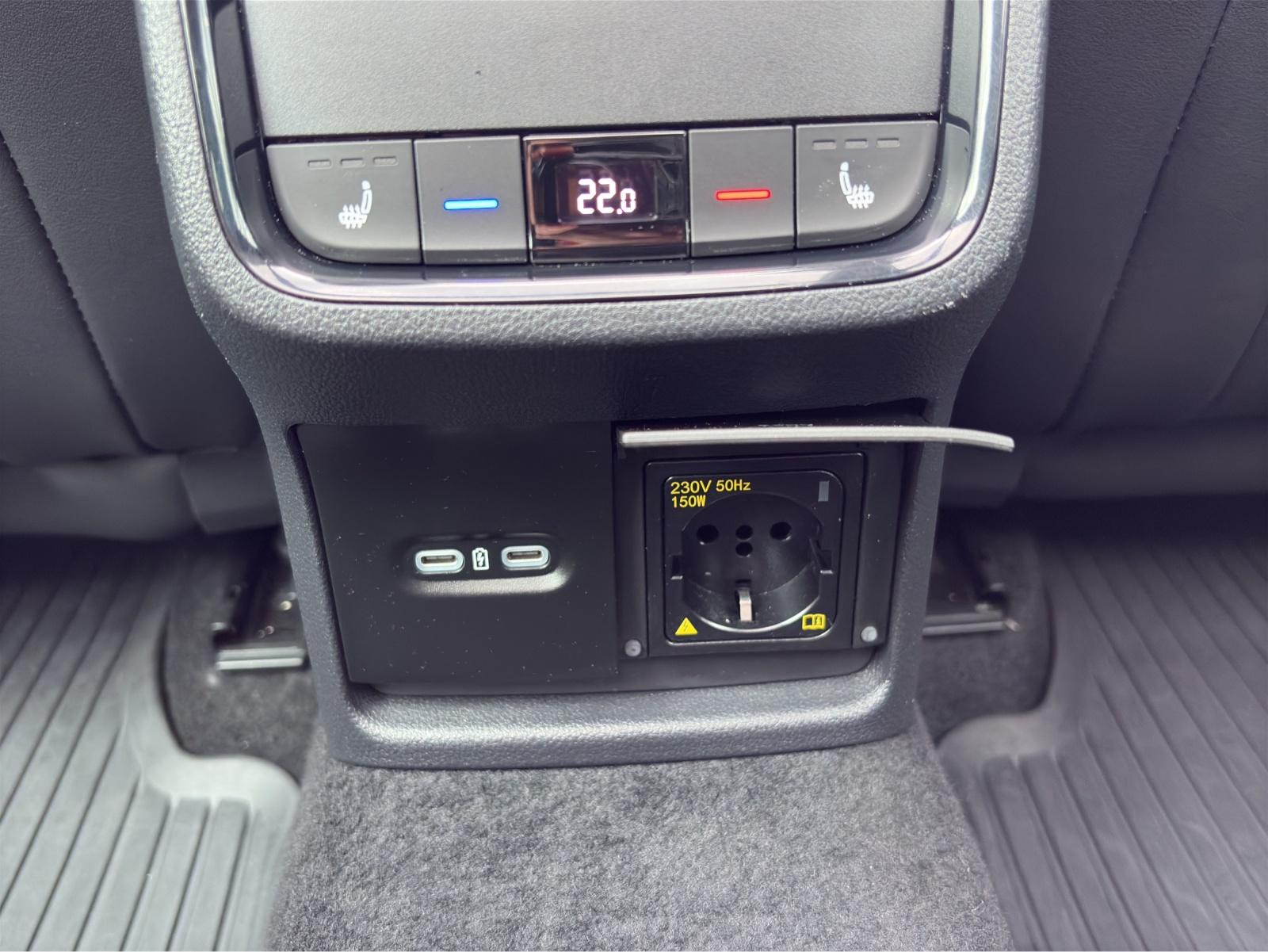 SKODA Octavia Combi 2.0 TDI RS 4x4 DSG-image-14