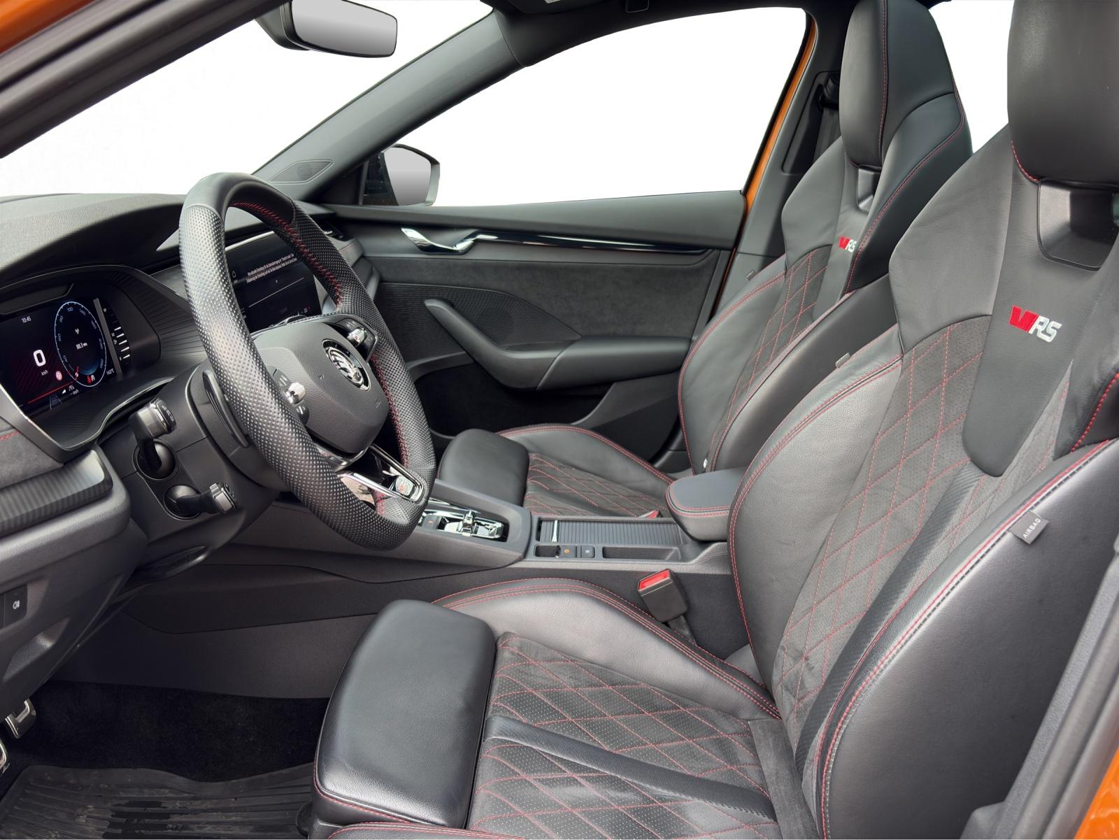 SKODA Octavia Combi 2.0 TDI RS 4x4 DSG-image-9