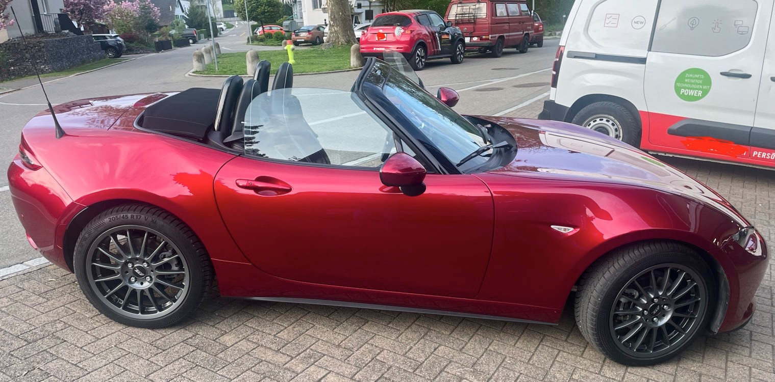 MAZDA 2.0 Exclusive-Line-image-2