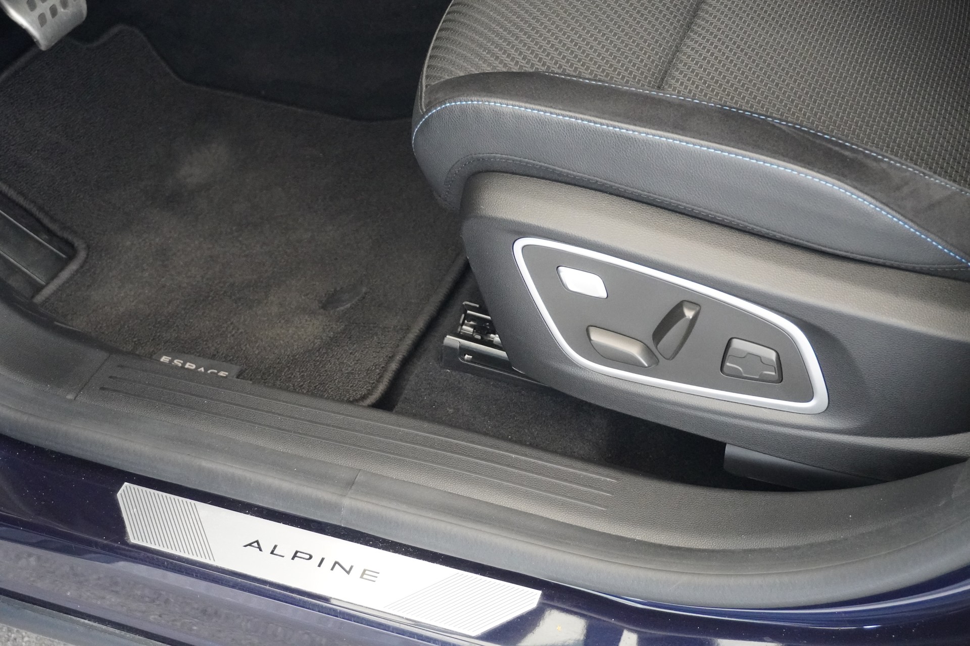 RENAULT Espace 1.2 E-Tech 200 Esprit Alpine-image-39