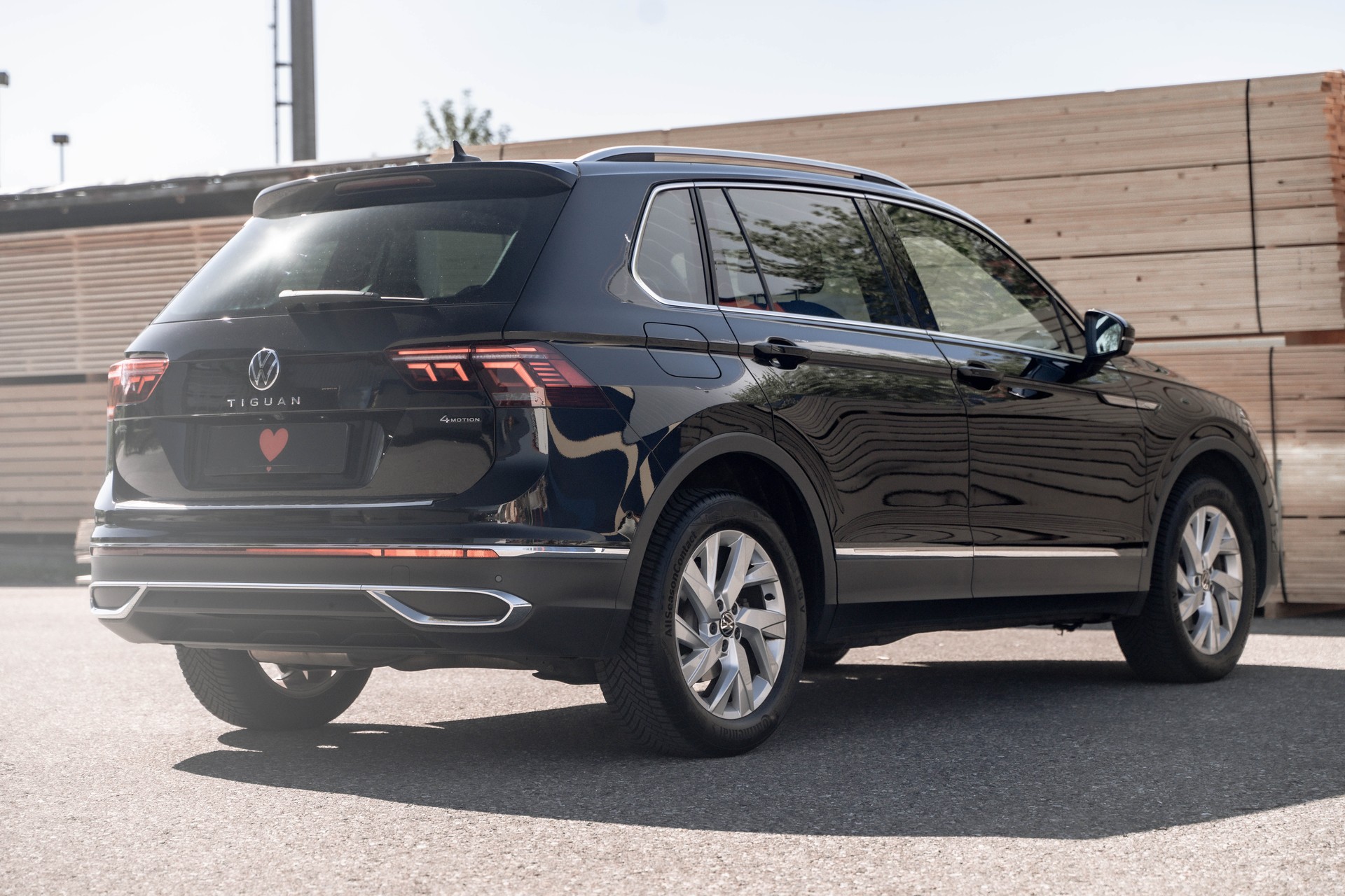 VW Tiguan 2.0 TDI SCR Elegance 4Motion DSG * FRISCH AB MFK * STANDHEIZUNG * PANORAMADACH *-image-6