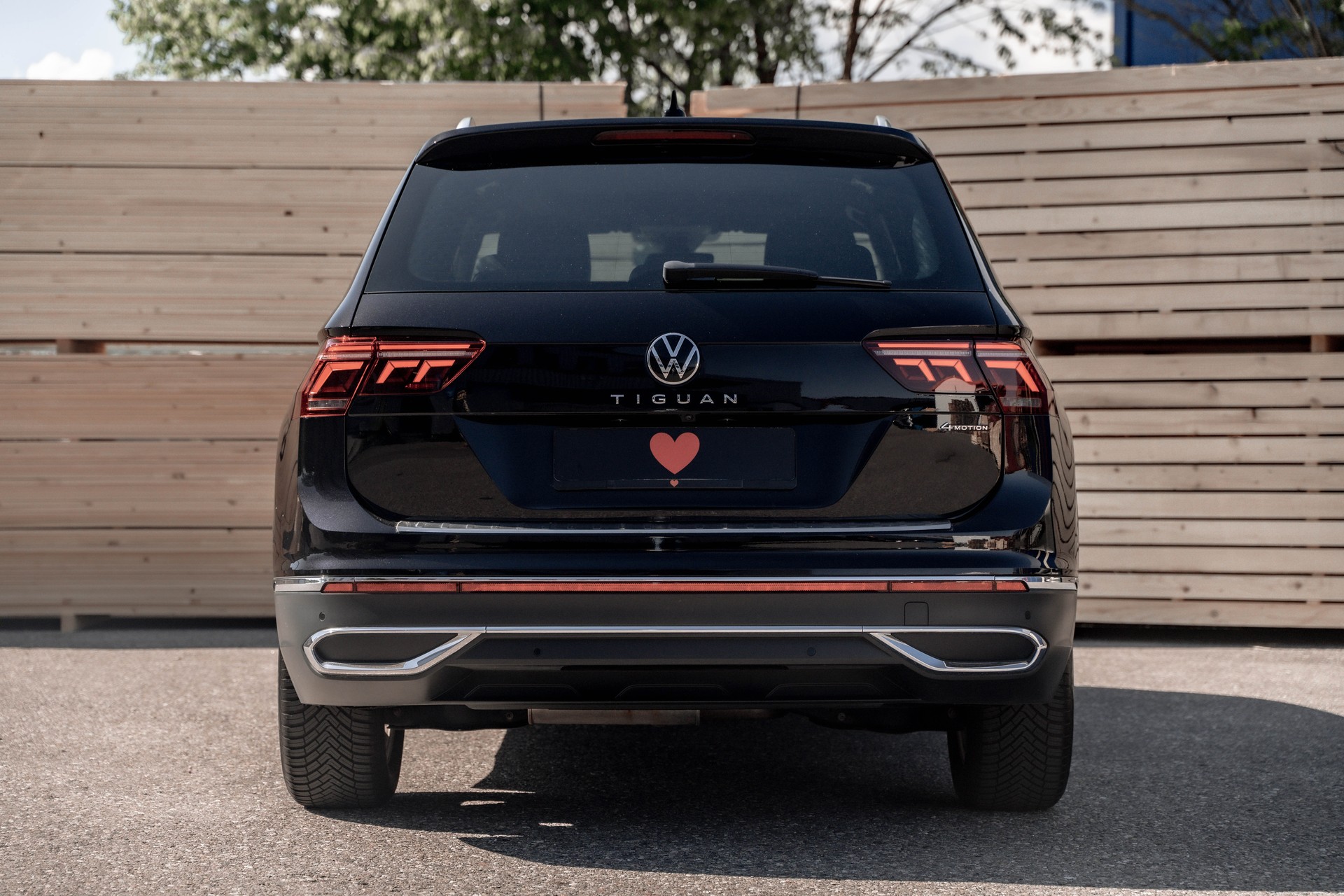 VW Tiguan 2.0 TDI SCR Elegance 4Motion DSG * FRISCH AB MFK * STANDHEIZUNG * PANORAMADACH *-image-5