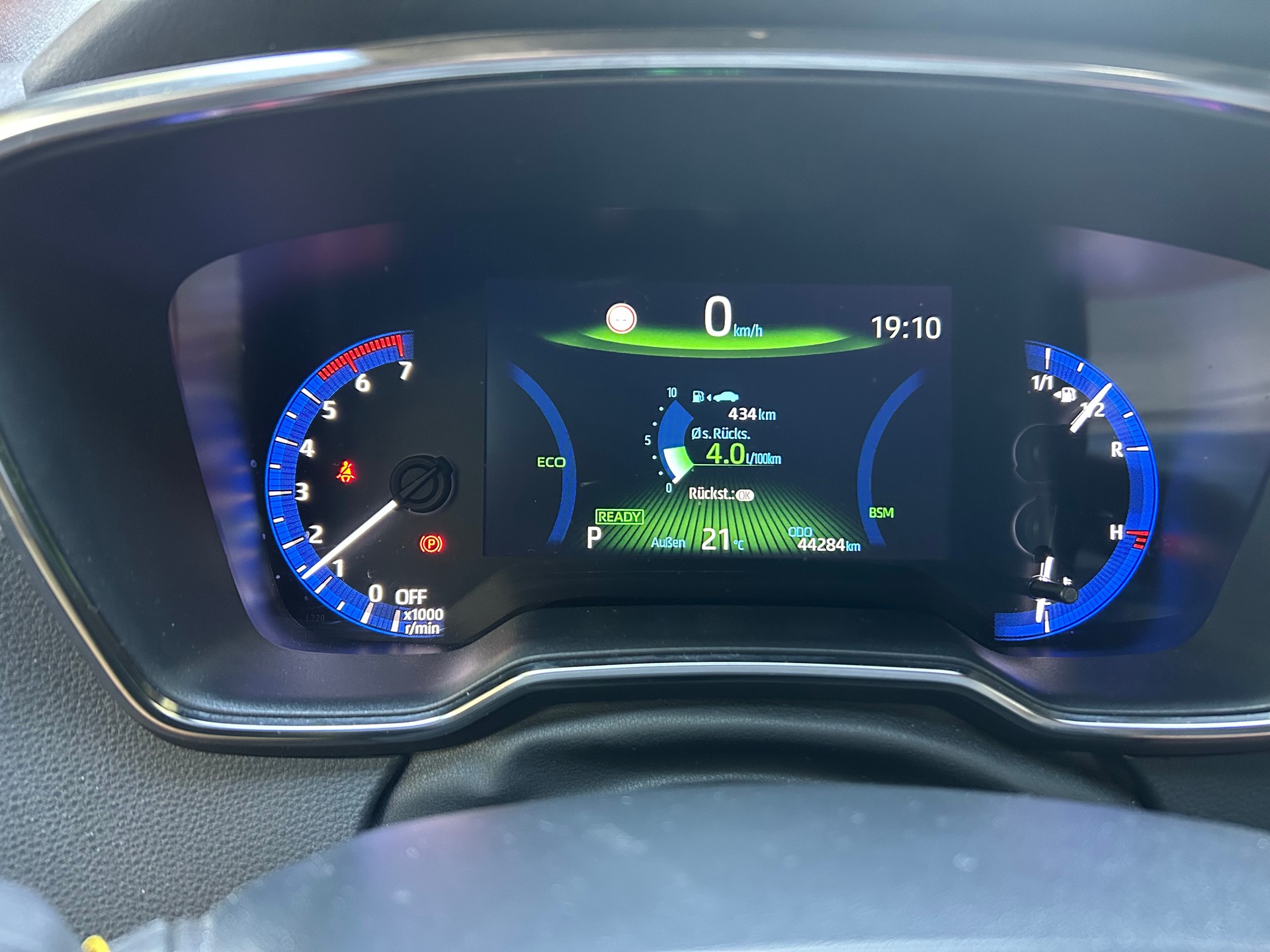 TOYOTA Touring sports 1.8 HSD COMFORT E-CVT-image-10