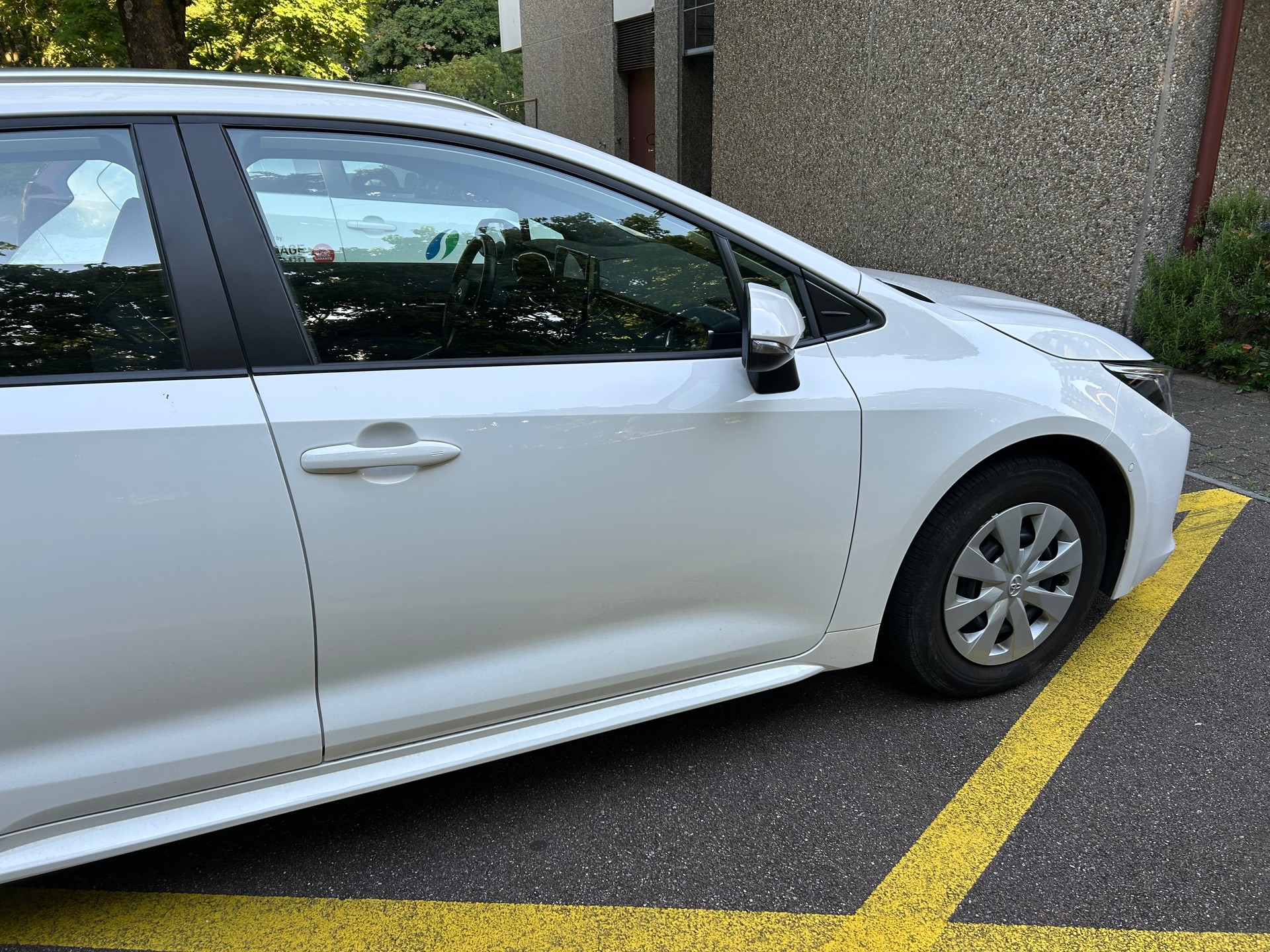 TOYOTA Touring sports 1.8 HSD COMFORT E-CVT-image-4