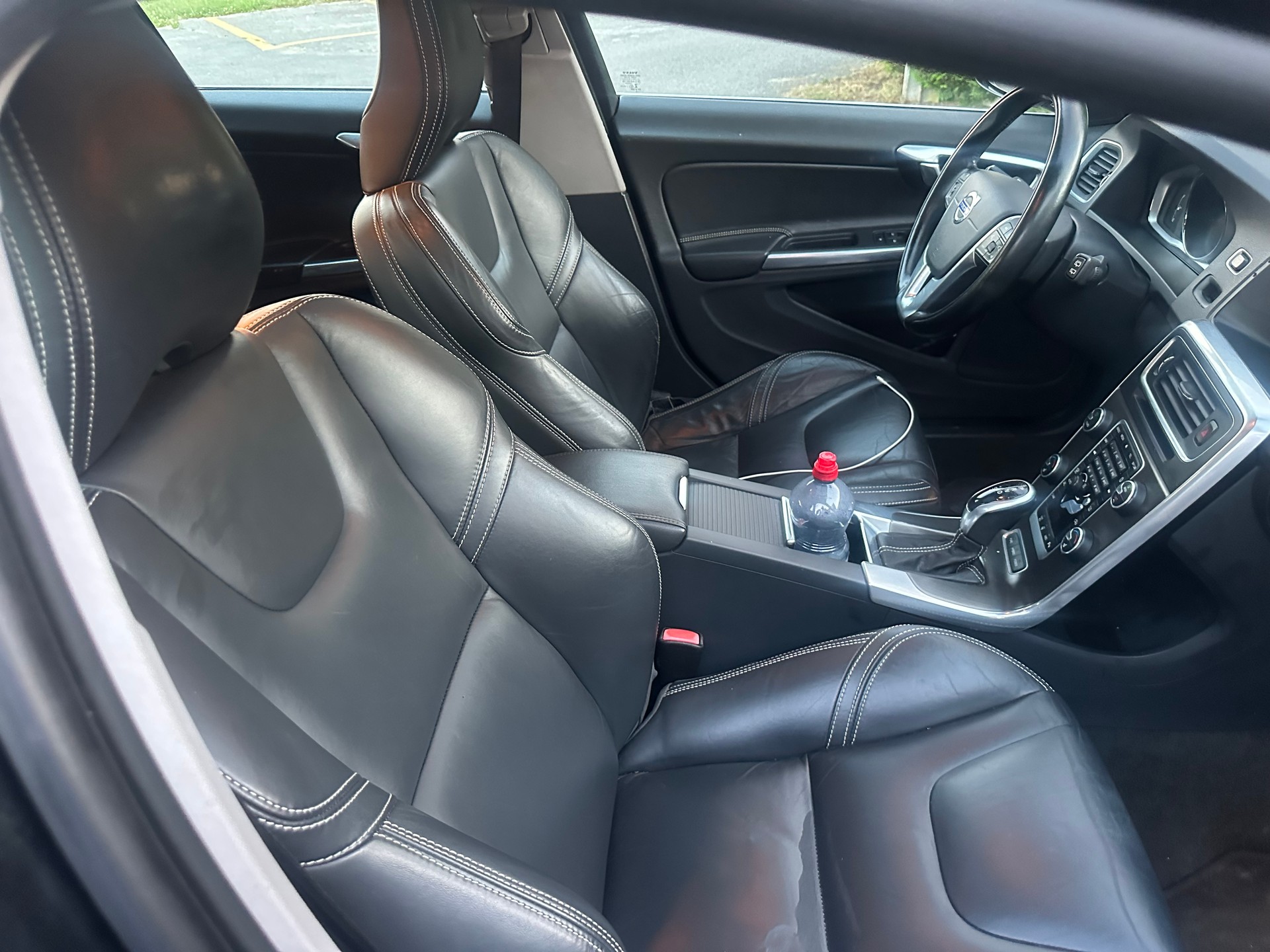 VOLVO V60 D6 AWD Plug-in Hybrid Momentum Geartronic-image-8