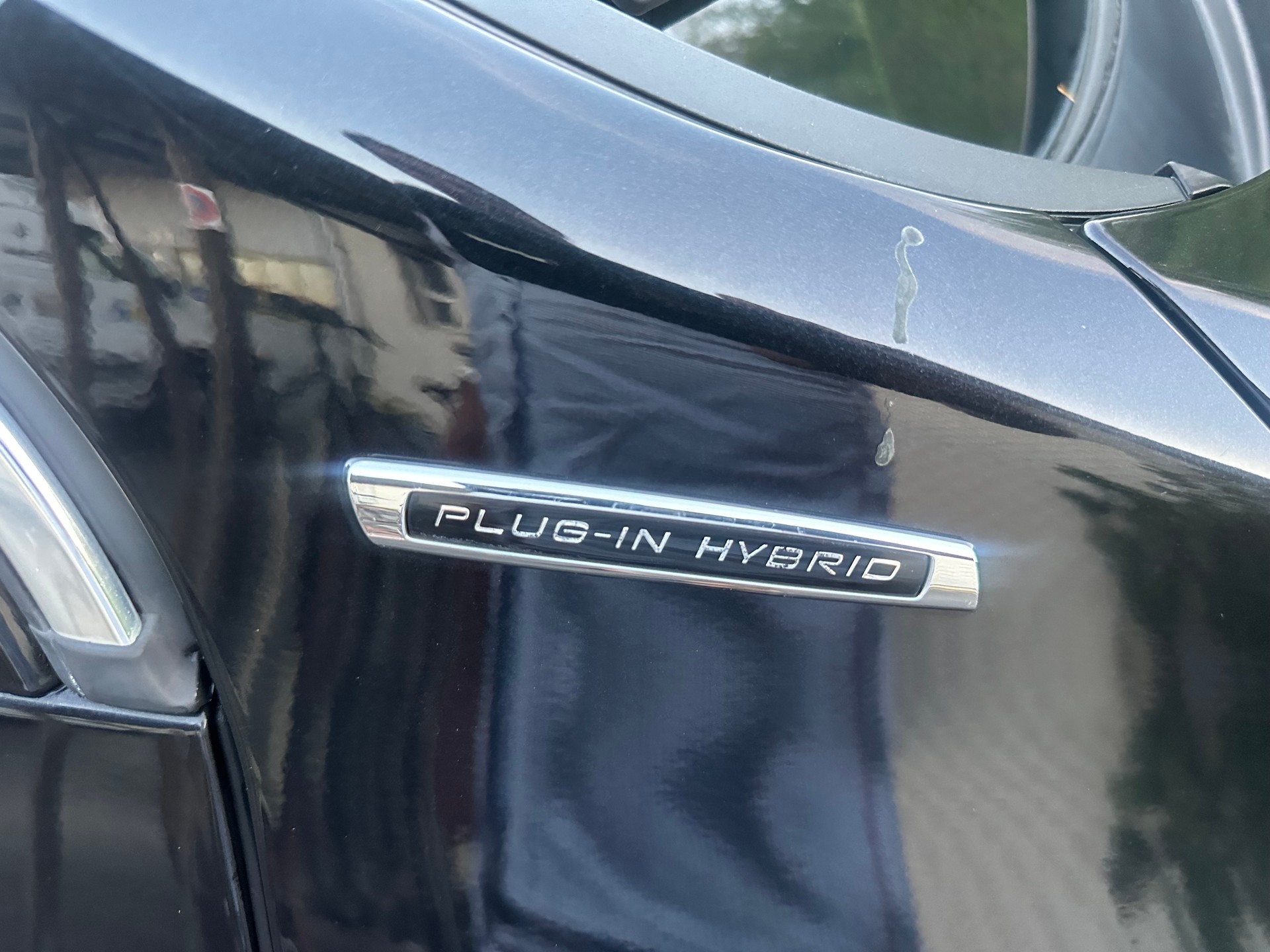 VOLVO V60 D6 AWD Plug-in Hybrid Momentum Geartronic-image-3