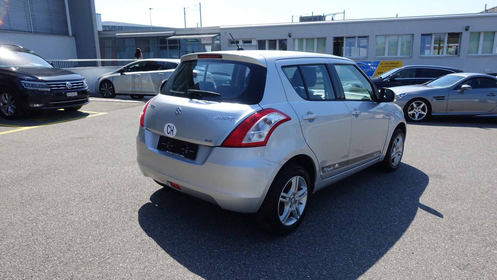 SUZUKI Swift 1.2i 16V GL Piz Sulai 4x4-image-1