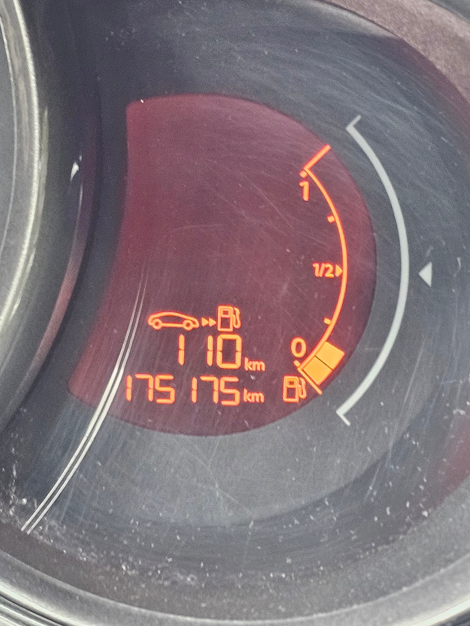 CITROEN C3 1.6i 16V Red Block-image-8