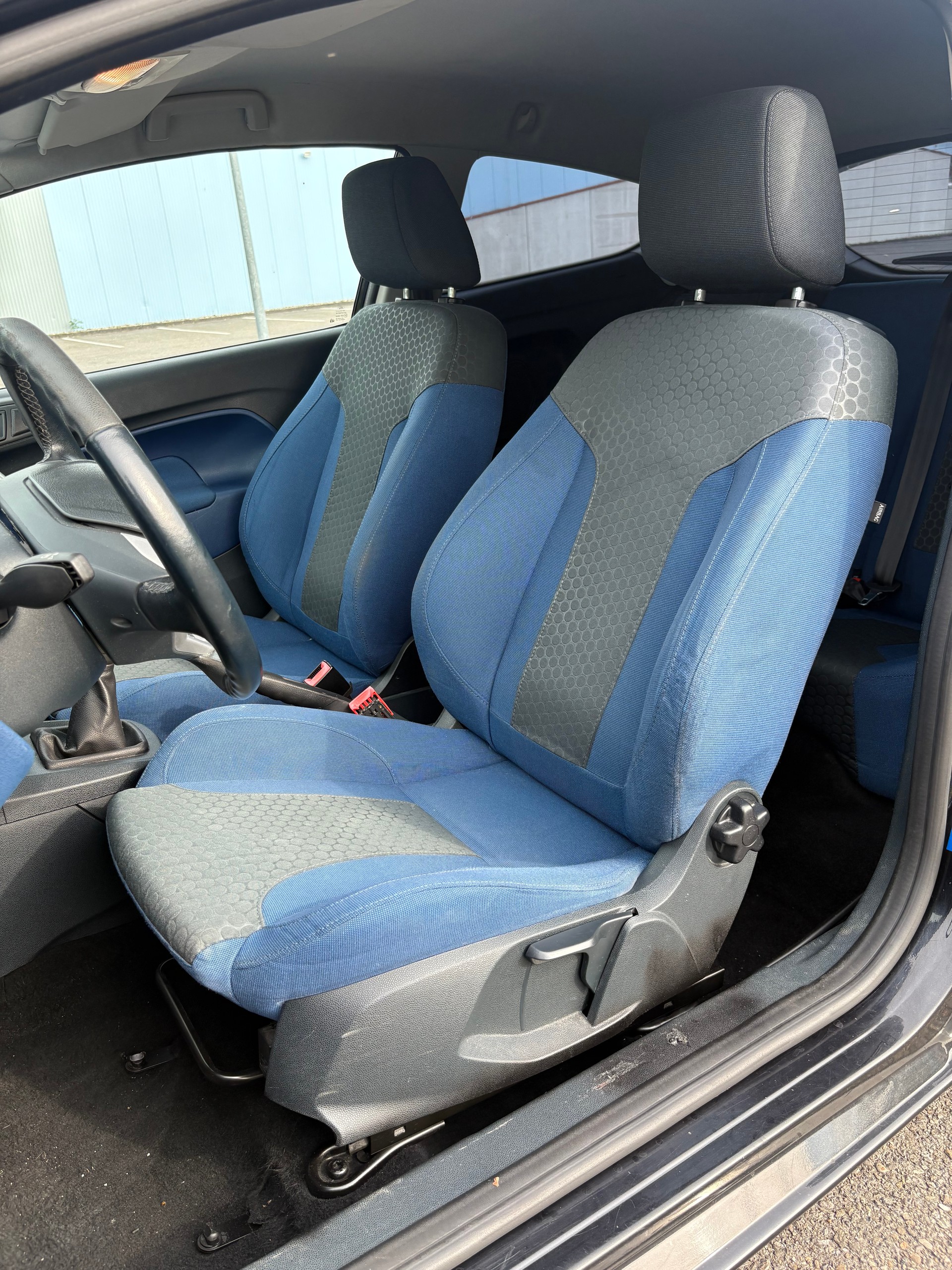 FORD Fiesta 1.6 16V Sport-image-11