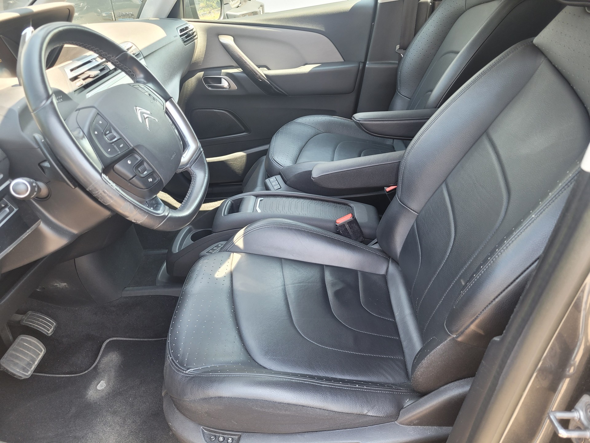 CITROEN Grand C4 Picasso 2.0 BlueHDi Exclusive Automatic-image-14