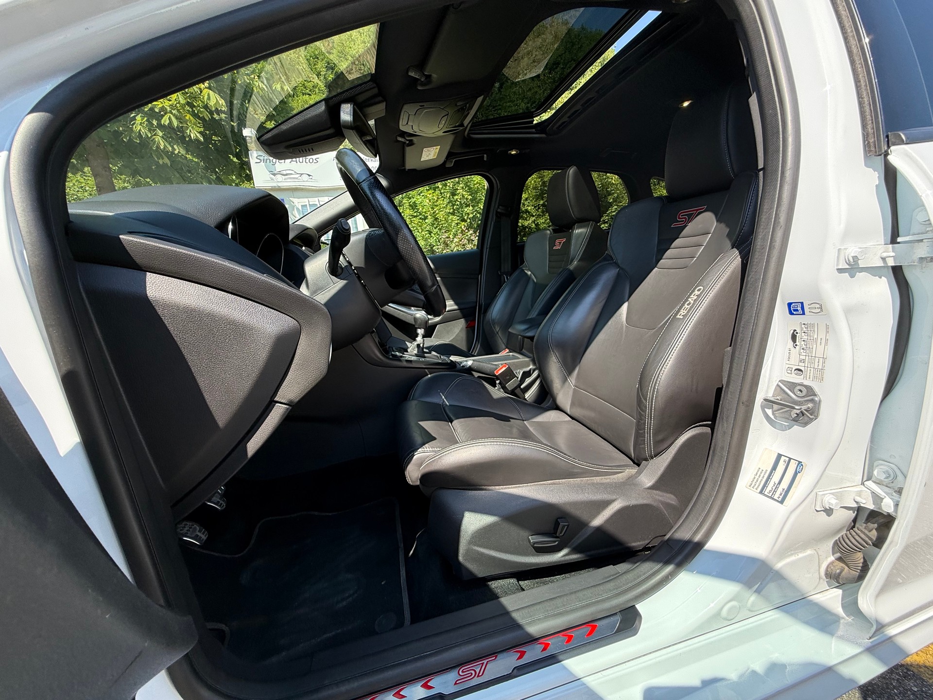 FORD Focus 2.0 SCTi ST3-image-9