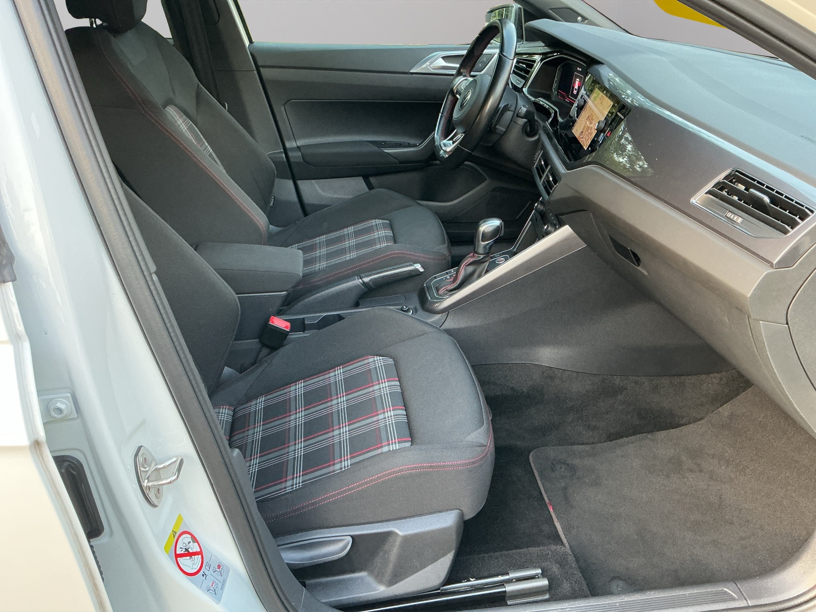 VW Polo 2.0 TSI GTI DSG-image-10
