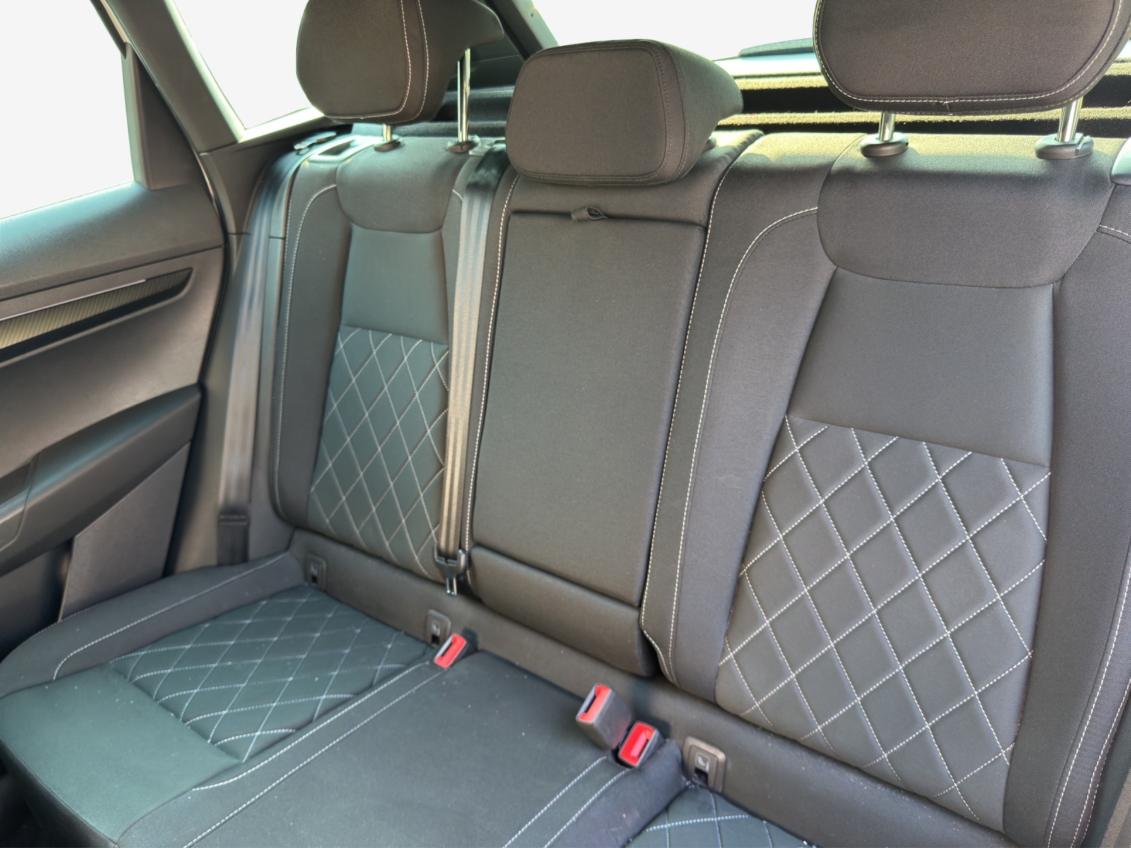 SKODA Karoq 1.5 TSI SportLine DSG-image-11