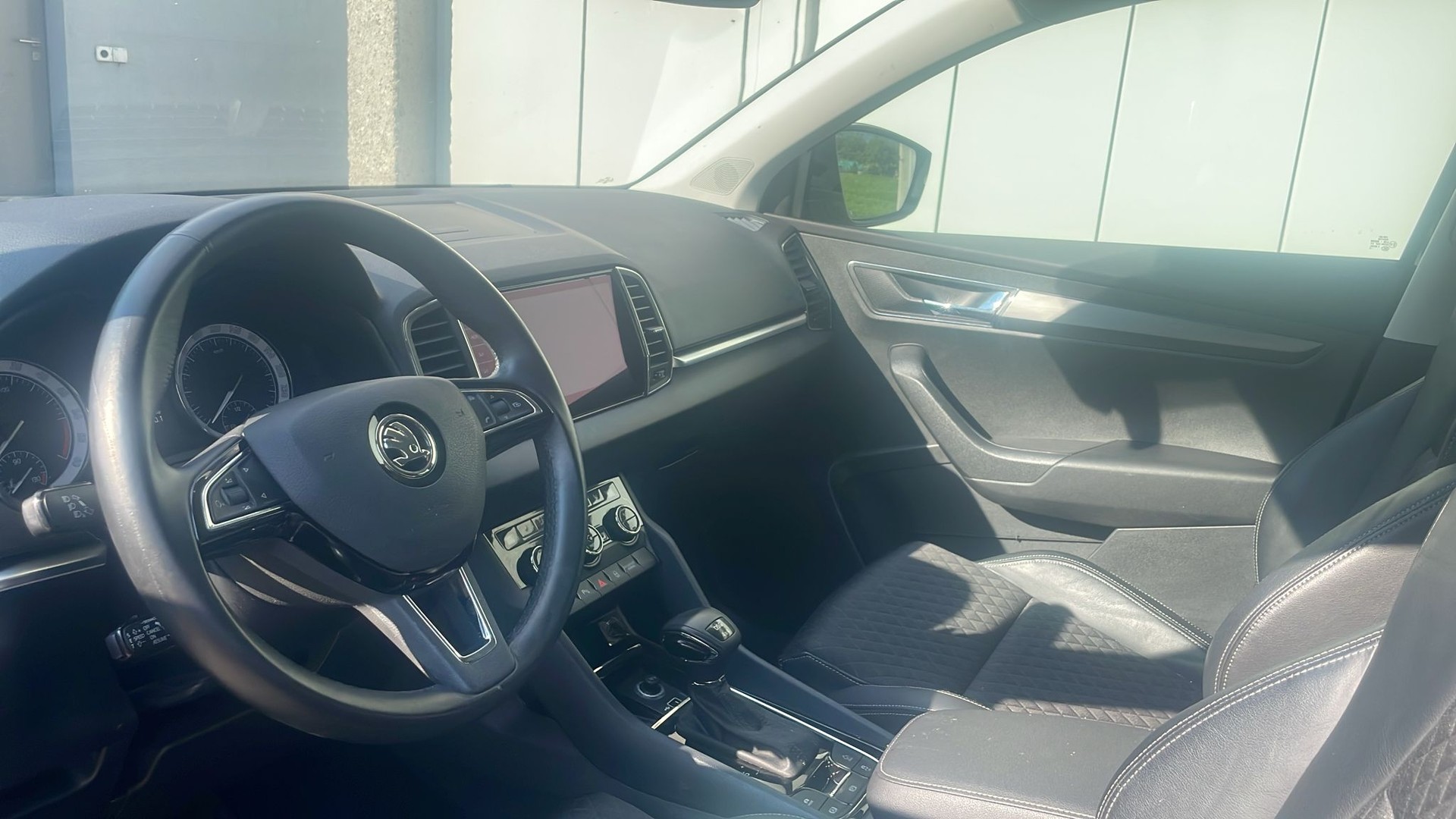 SKODA Karoq 2.0 TDI CR Ambition 4x4 DSG-image-8