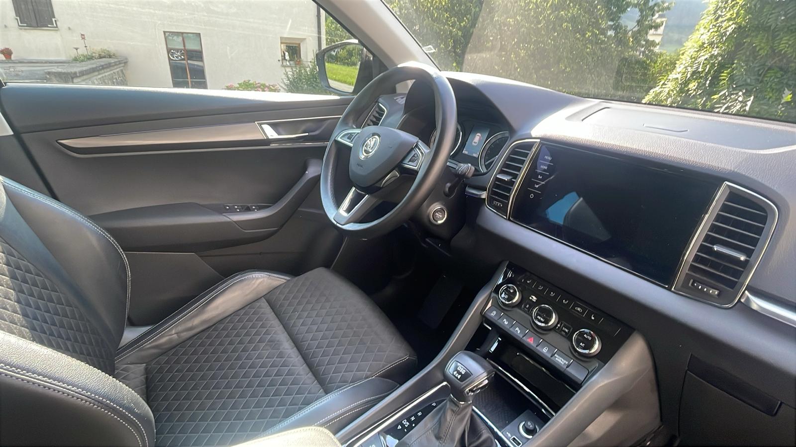 SKODA Karoq 2.0 TDI CR Ambition 4x4 DSG-image-6