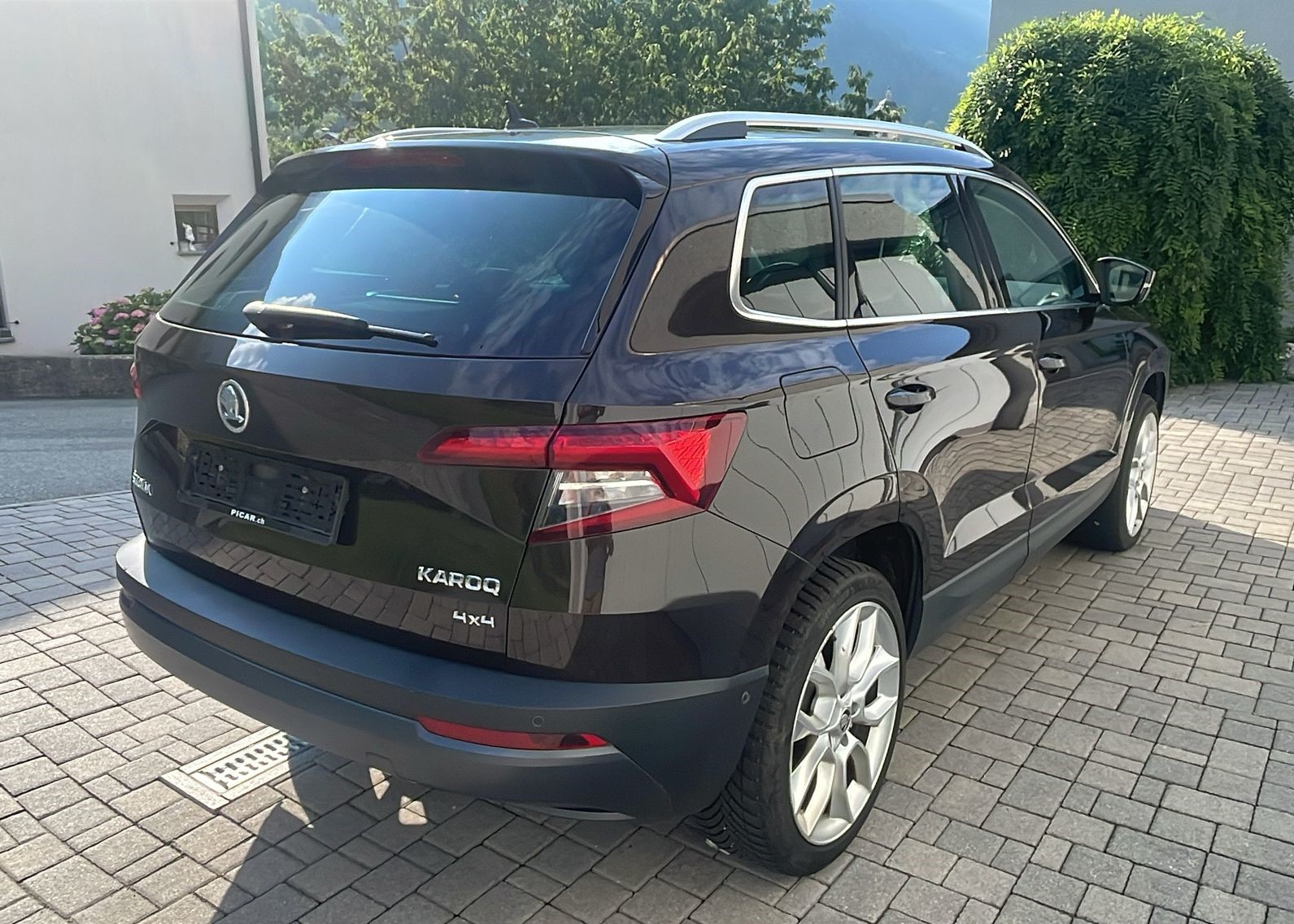 SKODA Karoq 2.0 TDI CR Ambition 4x4 DSG-image-2