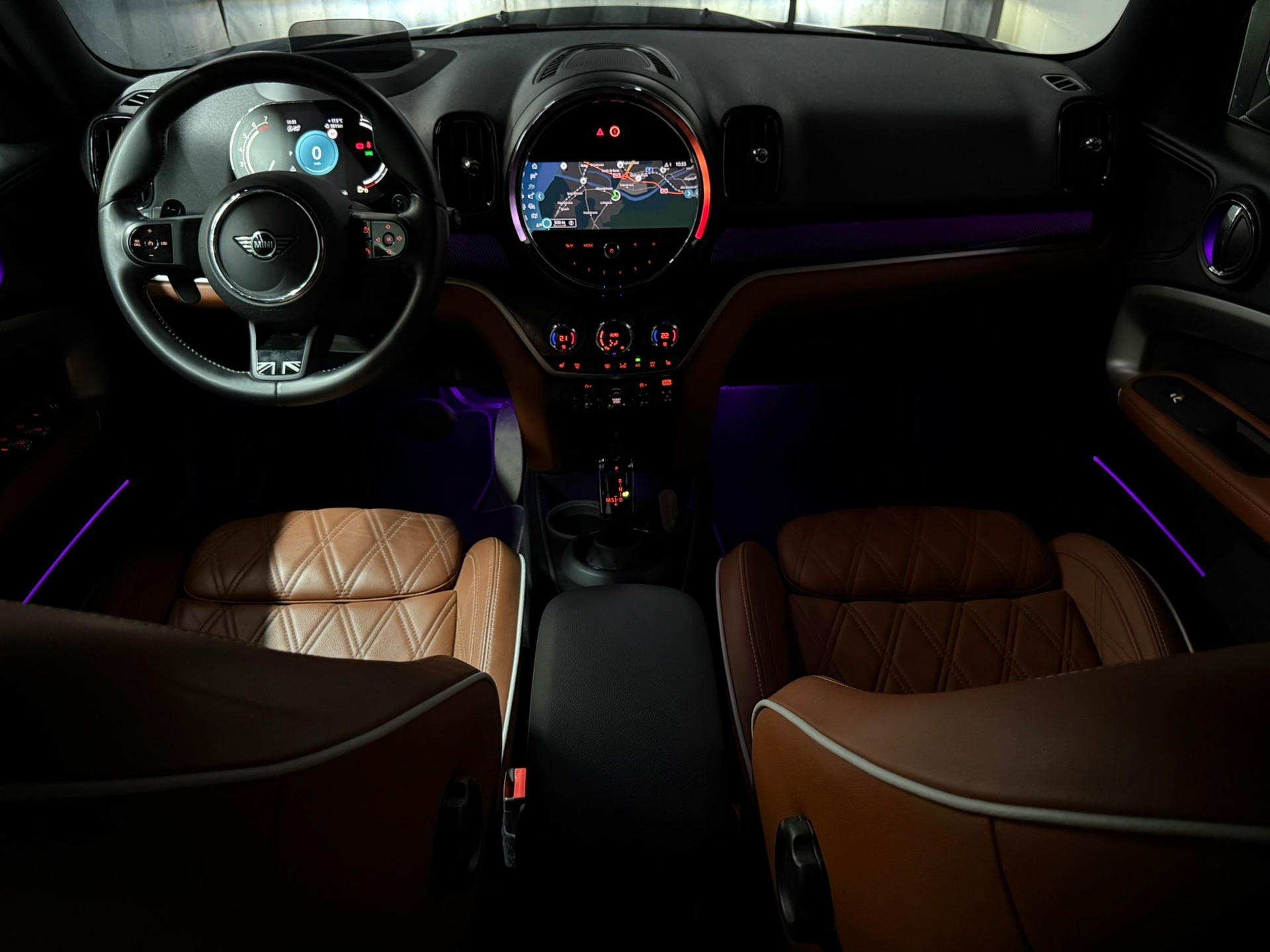 MINI Countryman Cooper S ALL4 Steptronic Mini Yours Trim II /-image-5