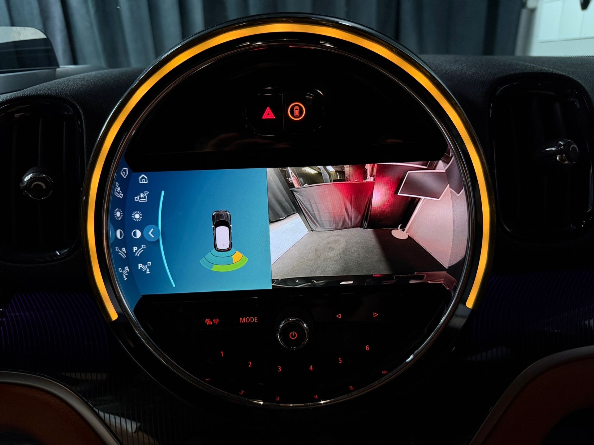 MINI Countryman Cooper S ALL4 Steptronic Mini Yours Trim II /-image-9