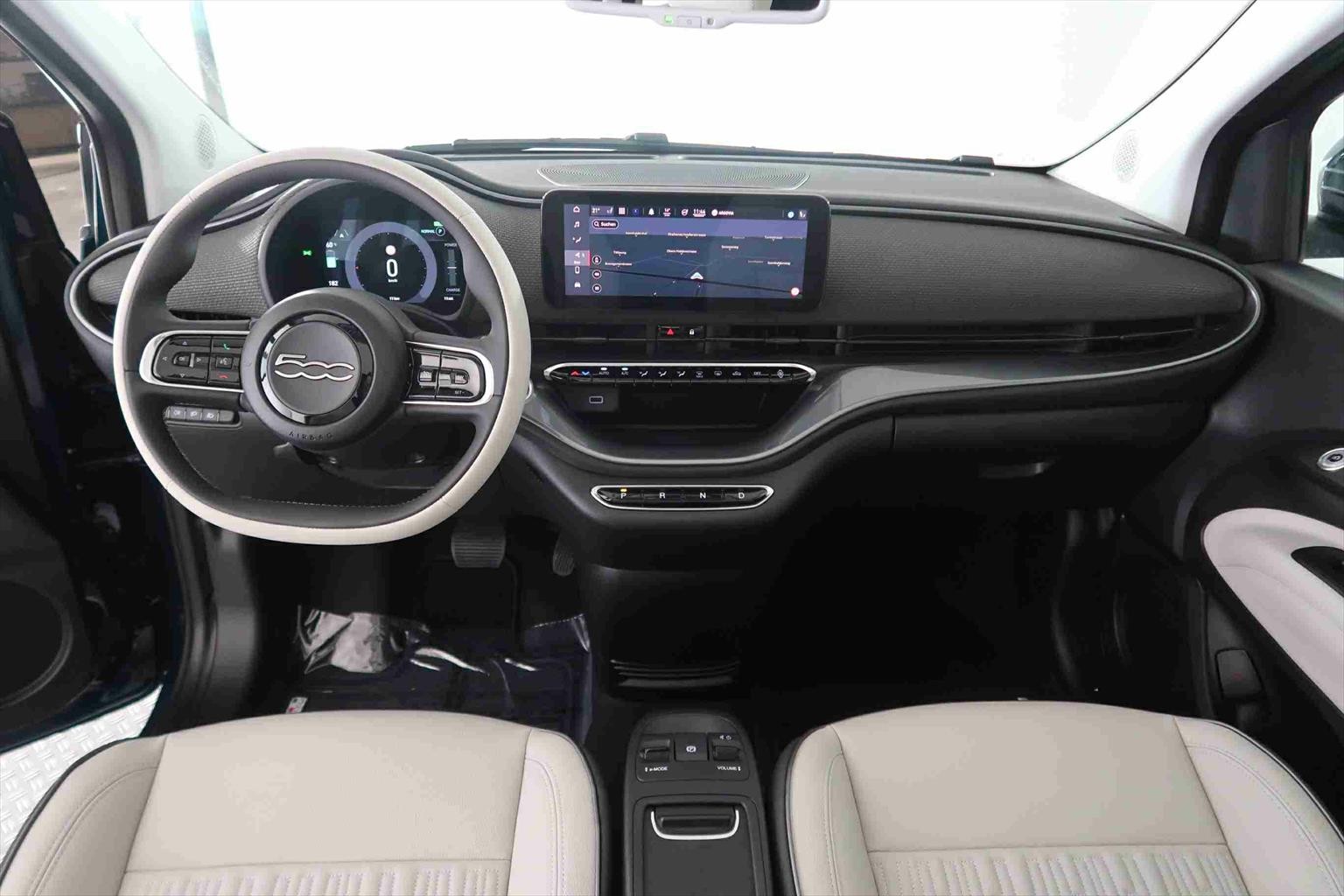FIAT 500 C electric 87 kW La Prima by Bocelli-image-4