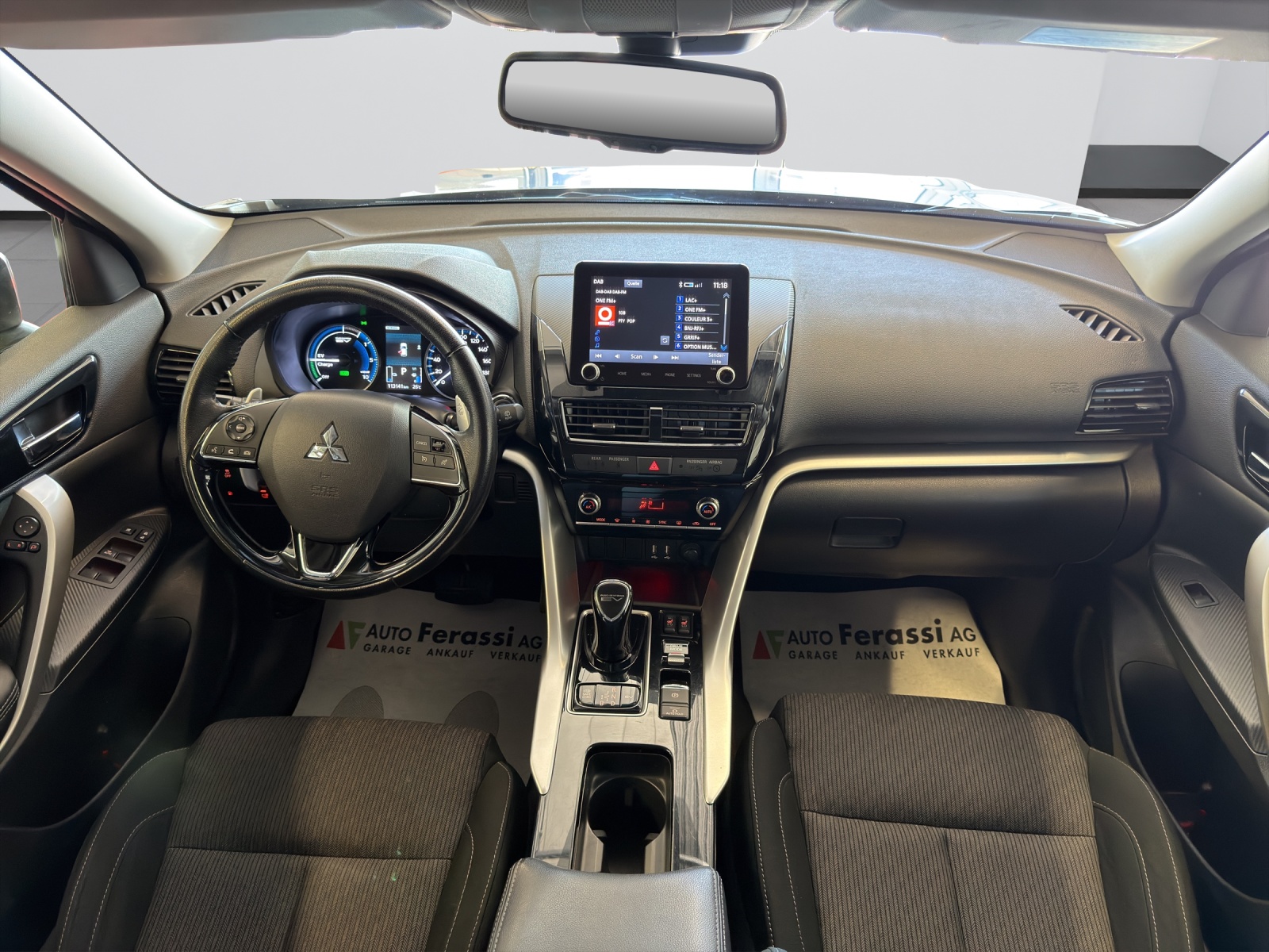 MITSUBISHI Eclipse Cross 2.4 PHEV Inform 4WD-image-11