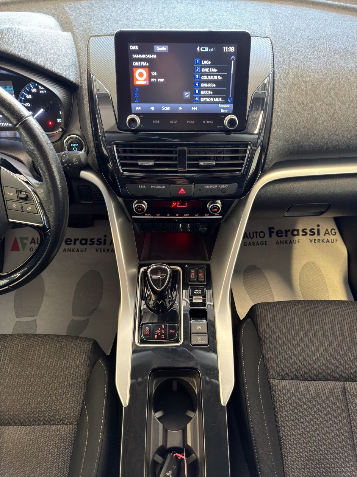 MITSUBISHI Eclipse Cross 2.4 PHEV Inform 4WD-image-13