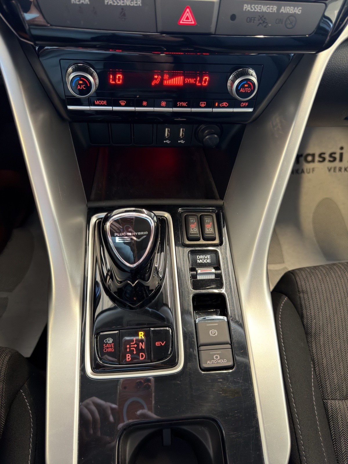 MITSUBISHI Eclipse Cross 2.4 PHEV Inform 4WD-image-18