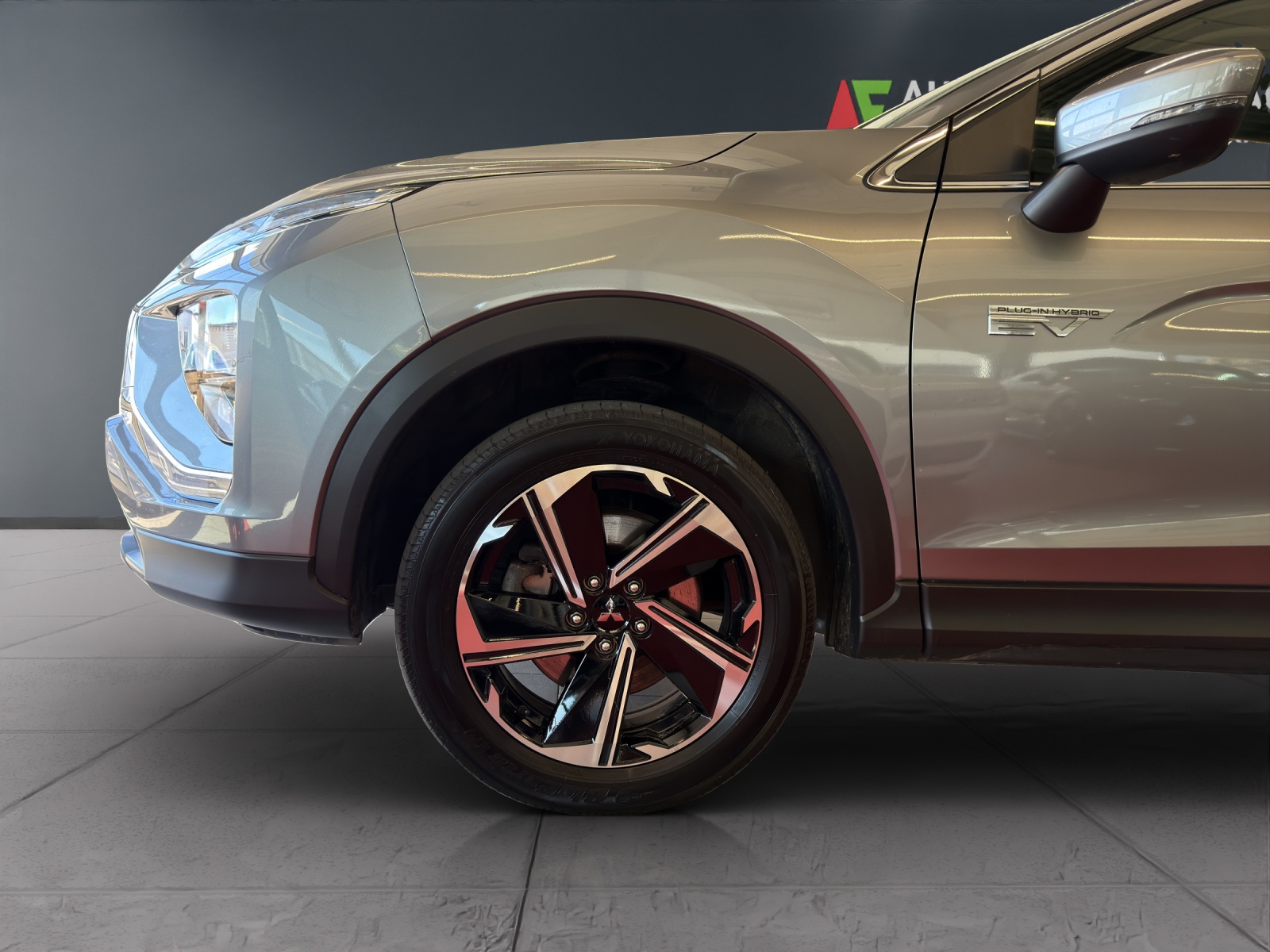 MITSUBISHI Eclipse Cross 2.4 PHEV Inform 4WD-image-10