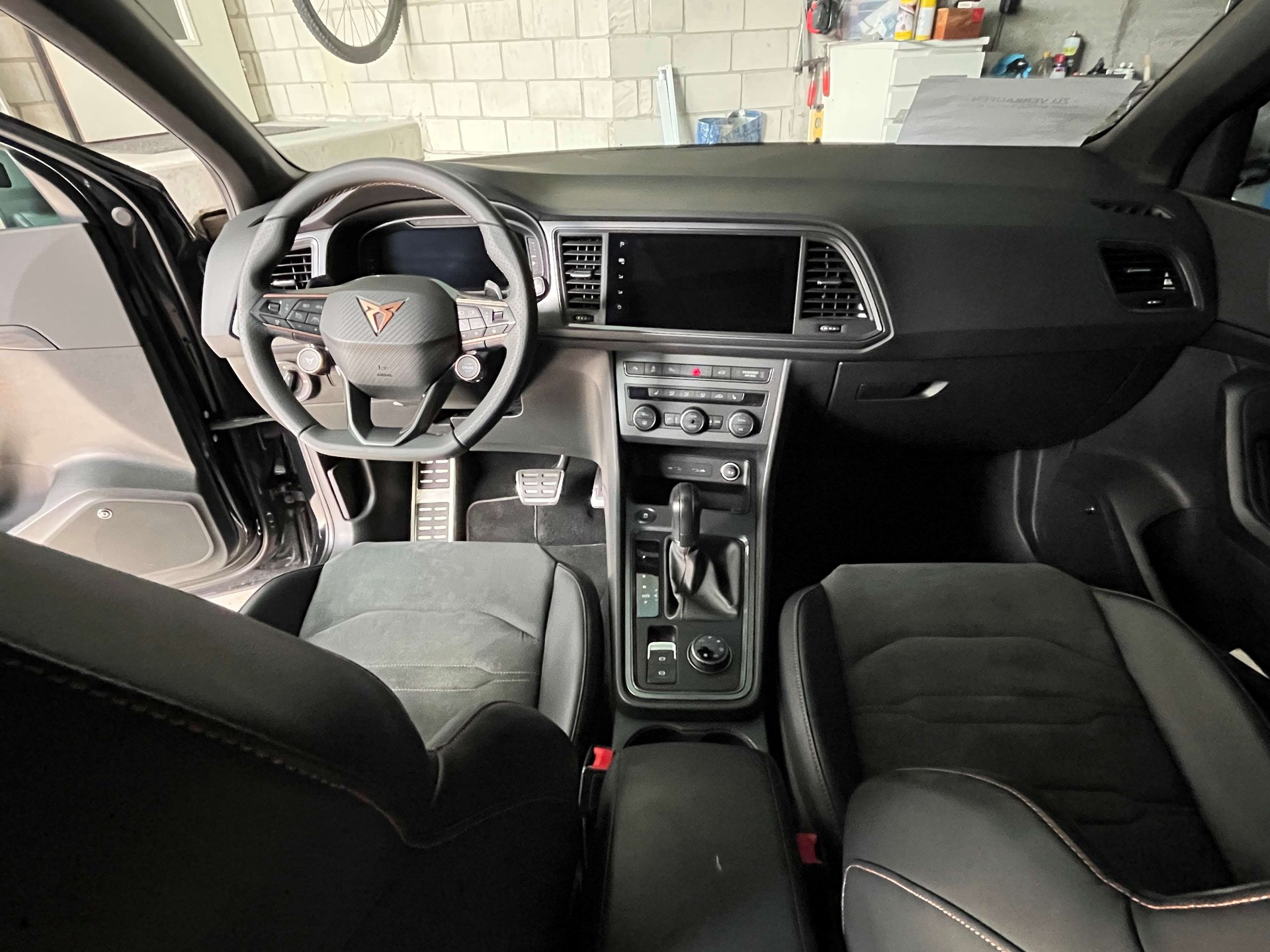 CUPRA Ateca 2.0TSI 4Drive DSG 300 PS ab Werk-image-8