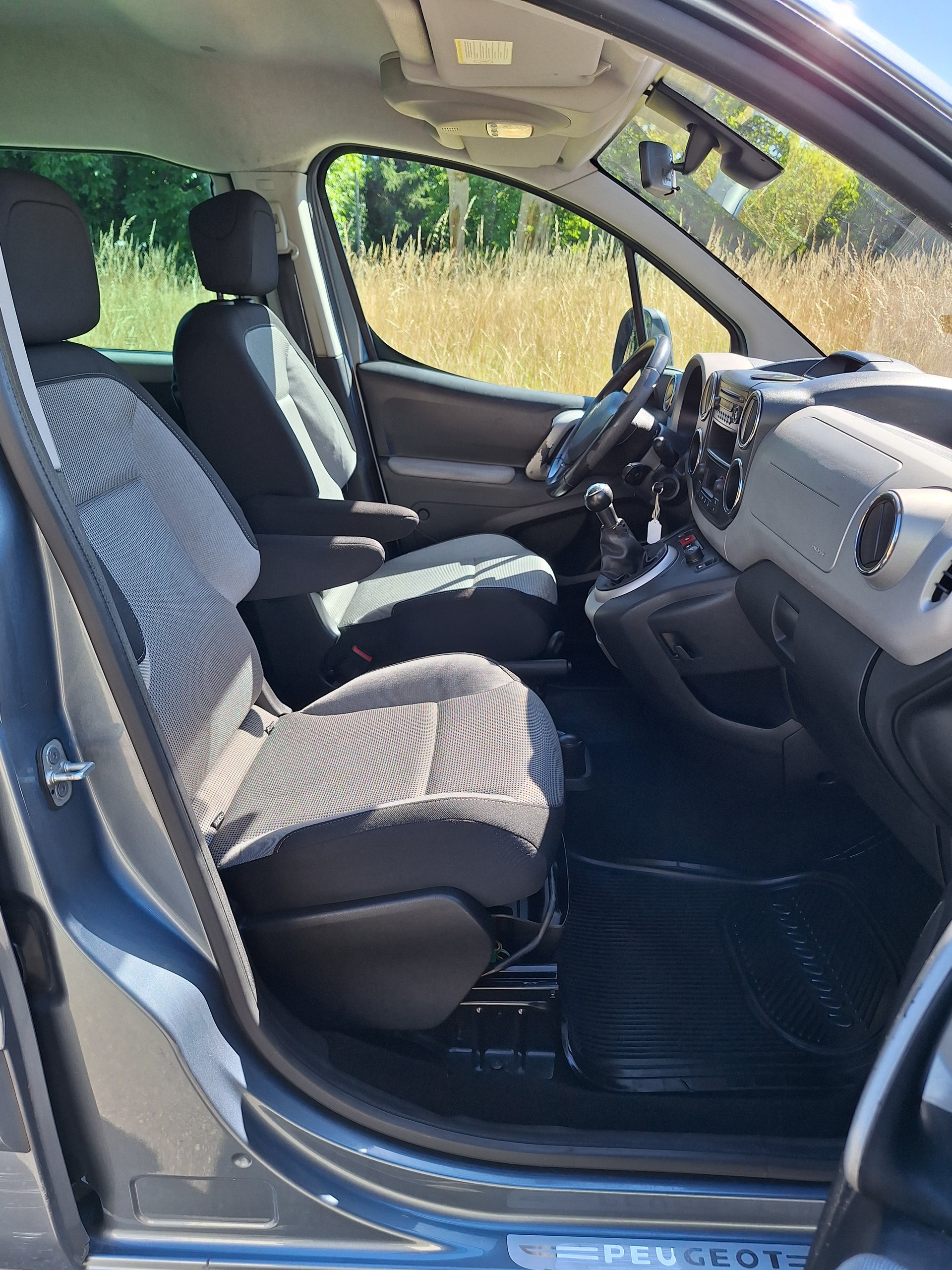 PEUGEOT Partner 1.6 HDI Trendy Clim (Pack)-image-7