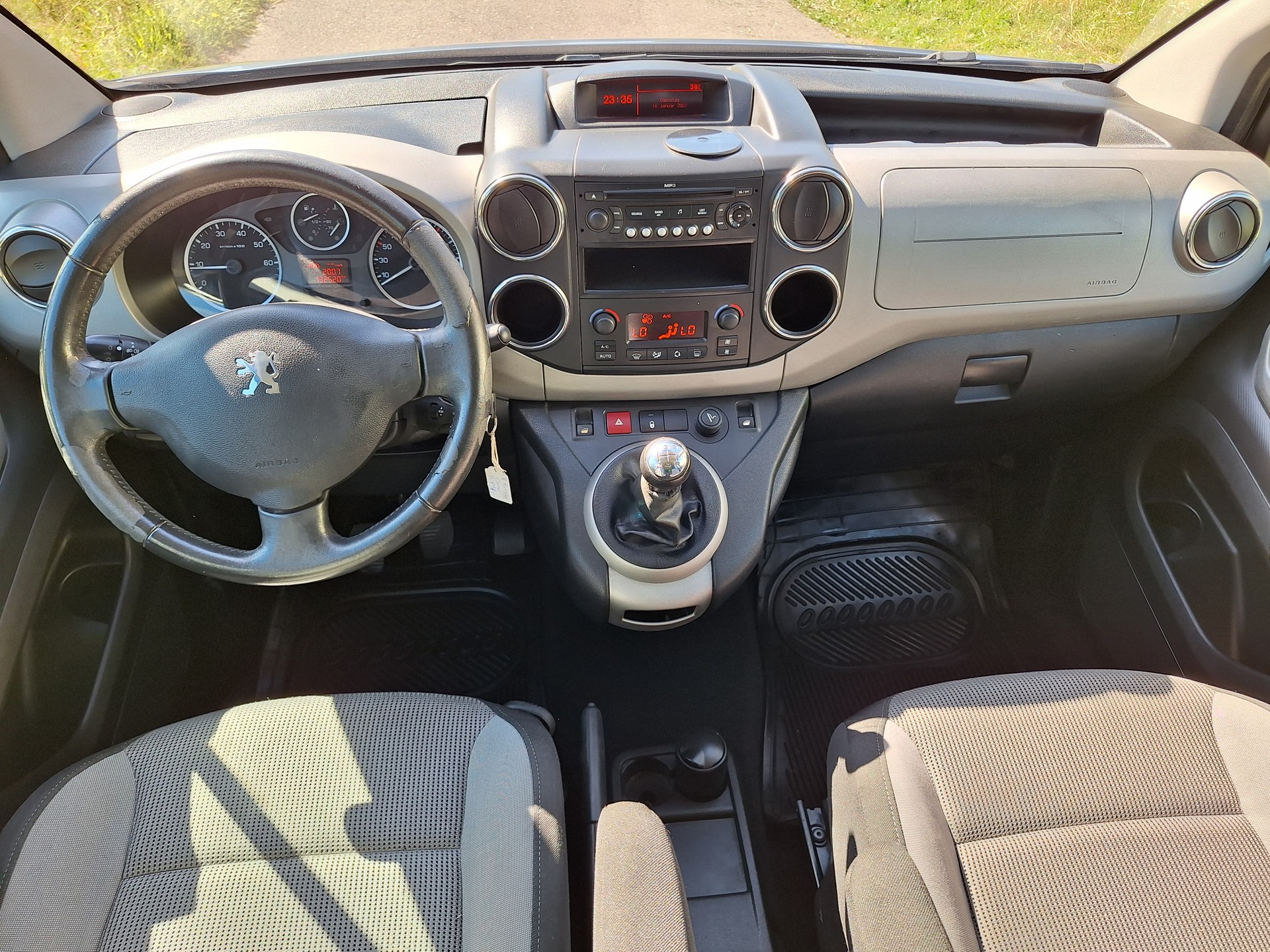 PEUGEOT Partner 1.6 HDI Trendy Clim (Pack)-image-10