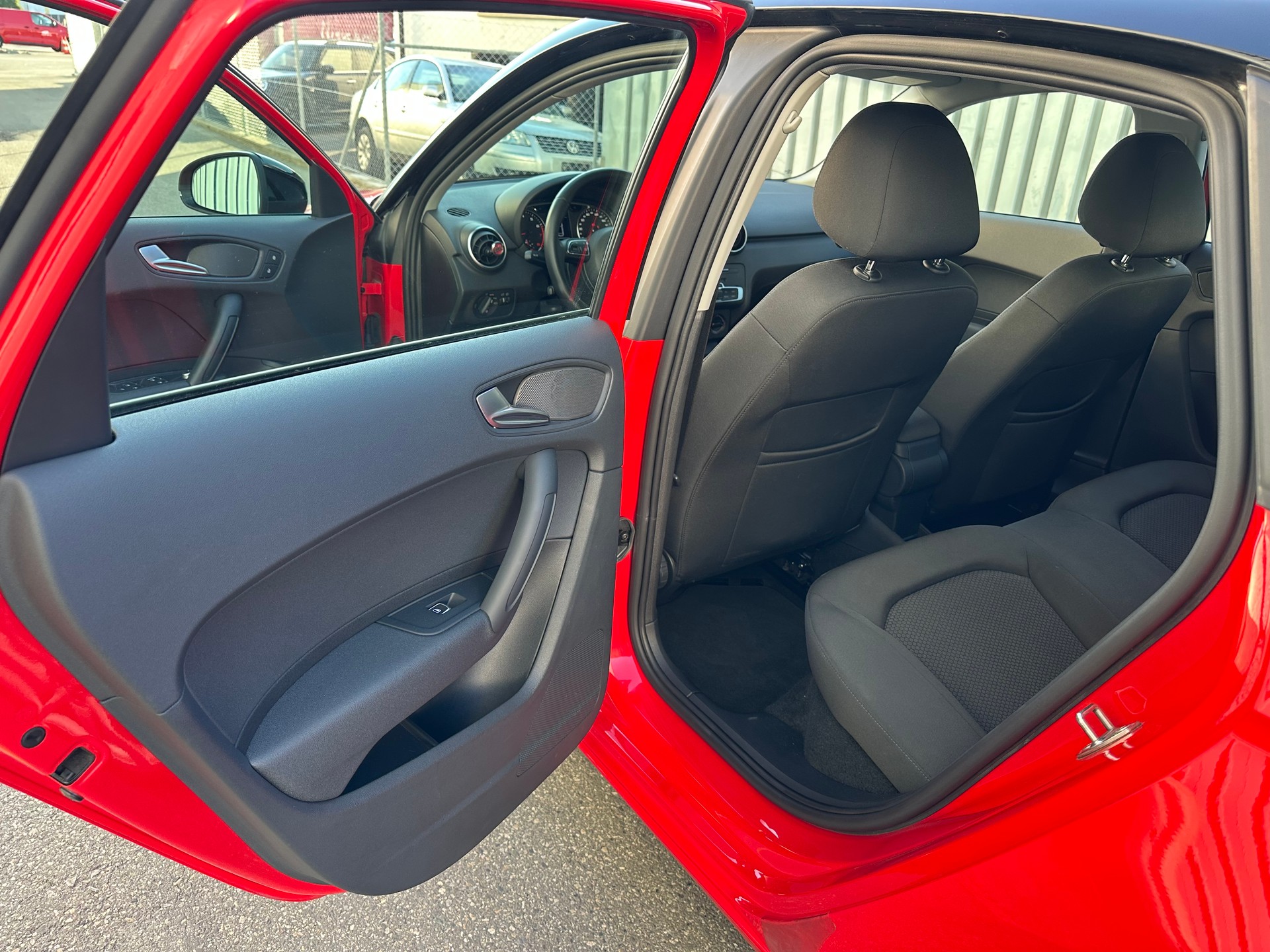 AUDI A1 Sportback 1.4 TFSI Design-image-10
