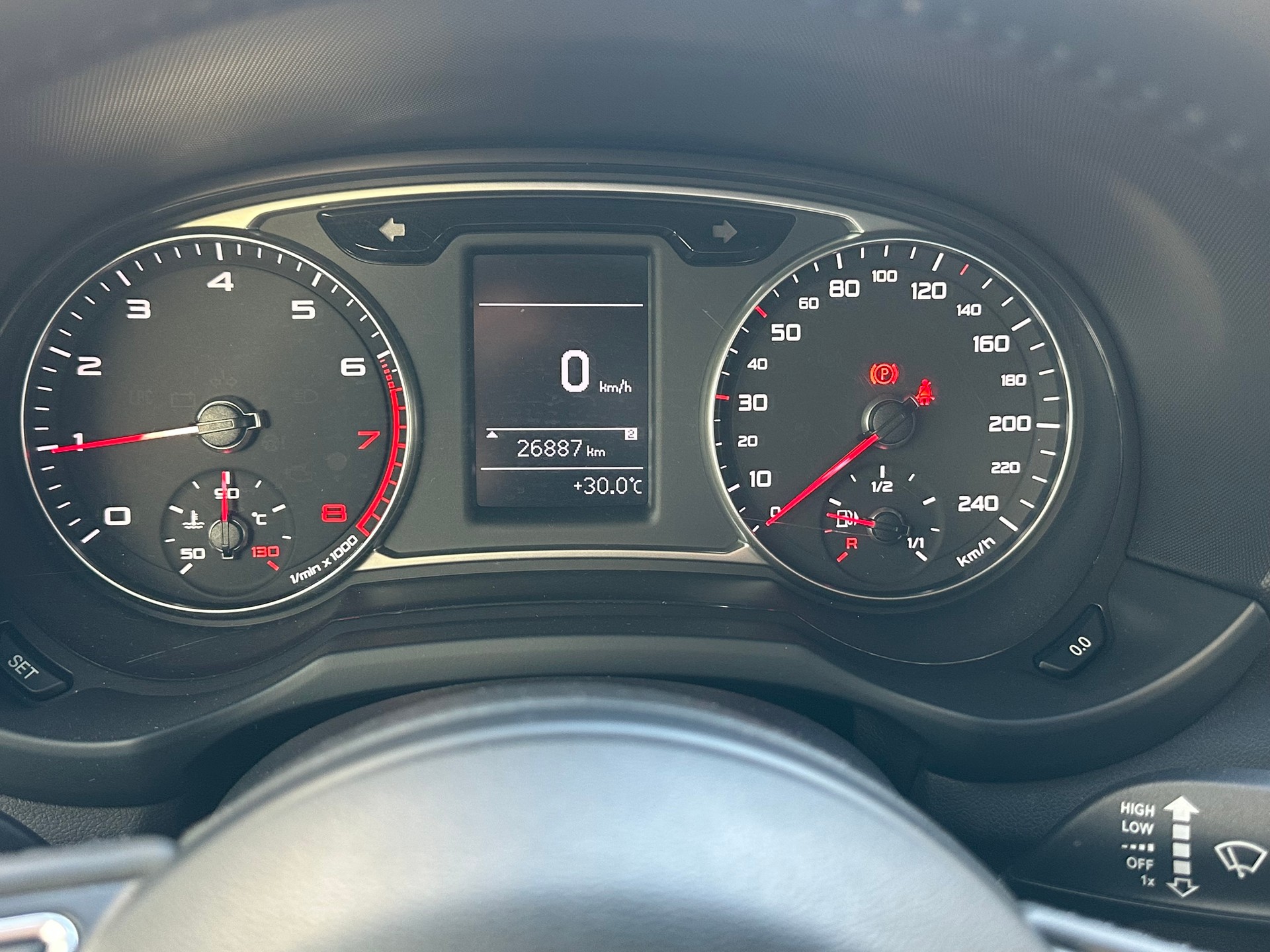 AUDI A1 Sportback 1.4 TFSI Design-image-9