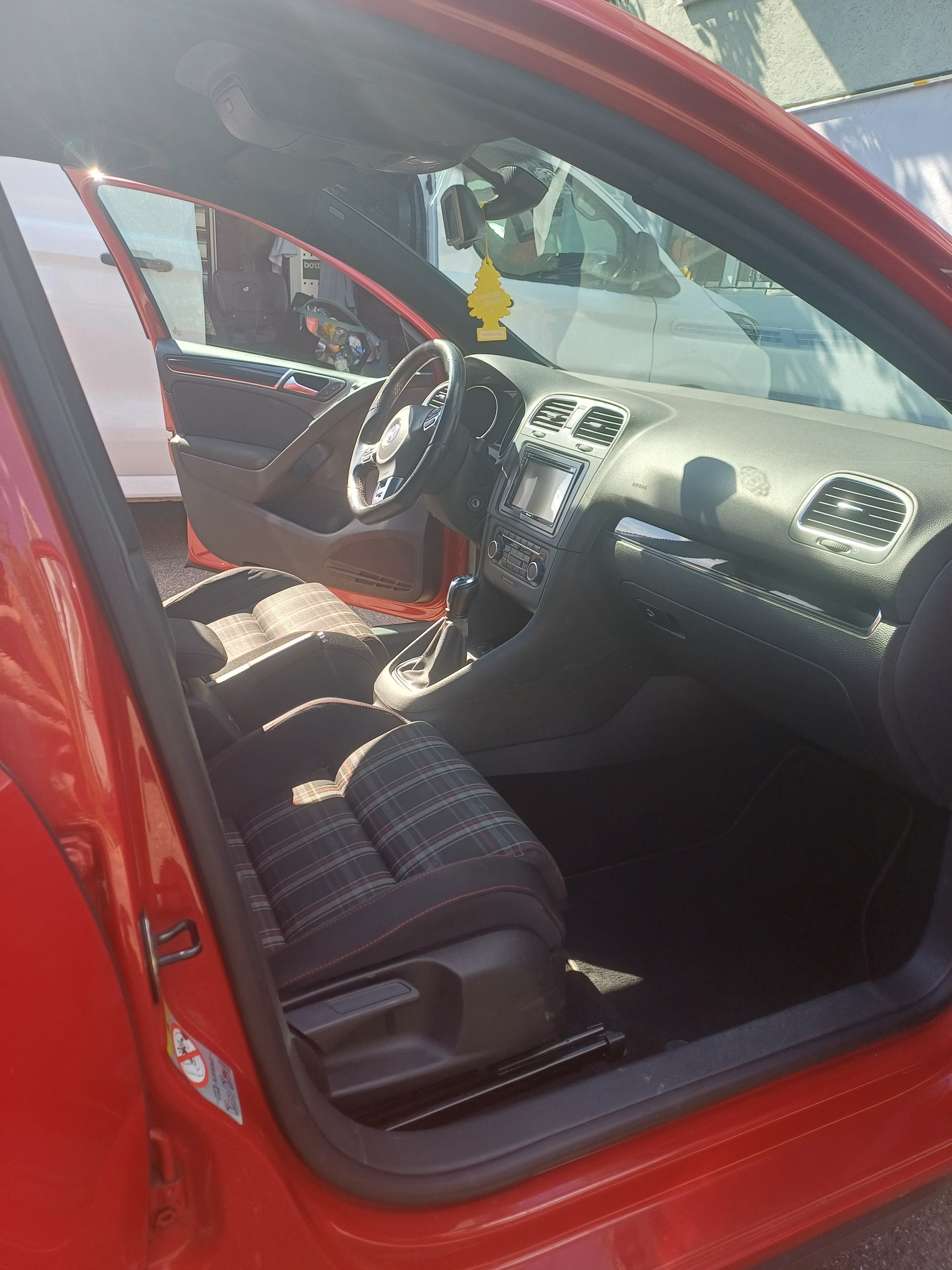 VW 2.0 TSI GTI-image-4