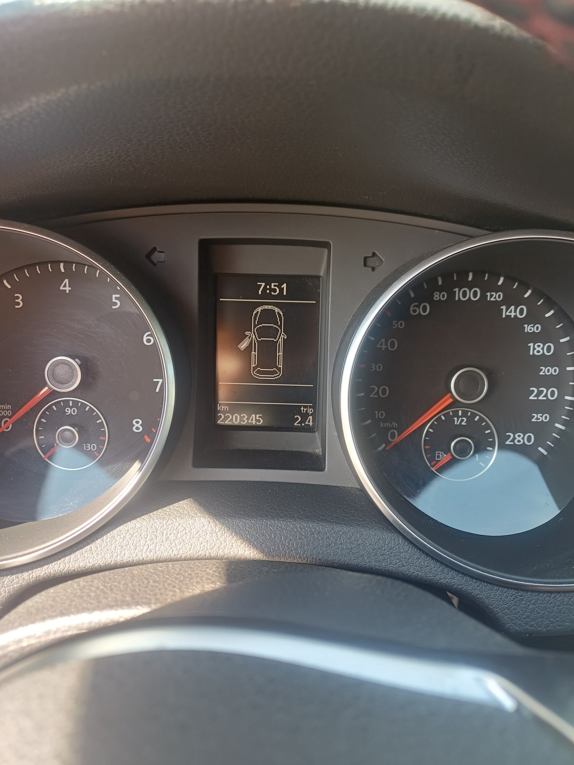 VW 2.0 TSI GTI-image-11