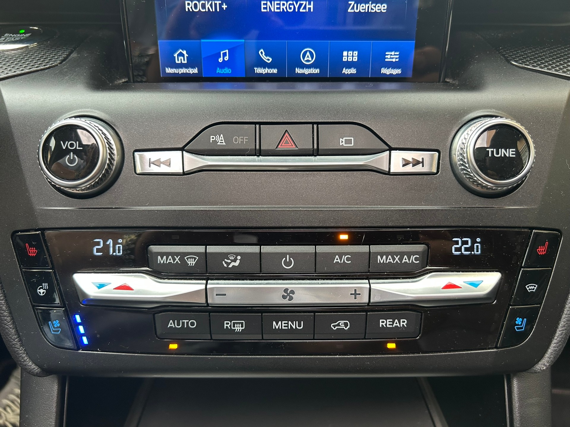 FORD Explorer 3.0 V6 Plug-in Hybrid ST-Line-image-11