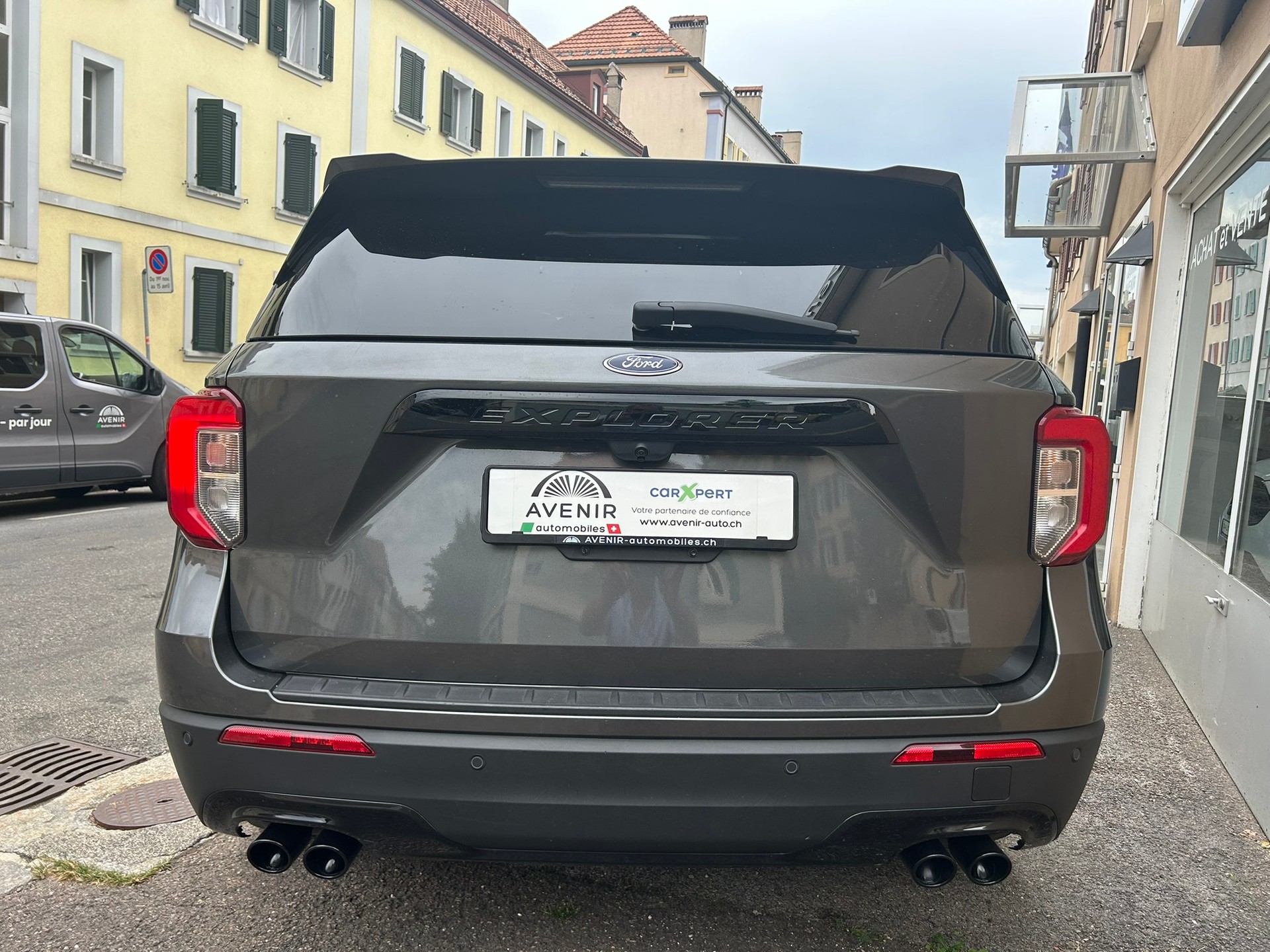FORD Explorer 3.0 V6 Plug-in Hybrid ST-Line-image-3